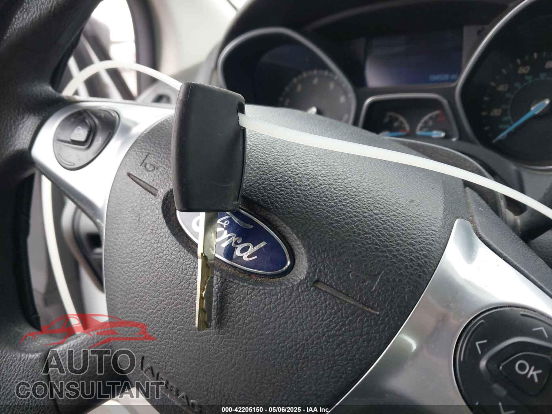 FORD FOCUS 2013 - 1FADP3E2XDL171759