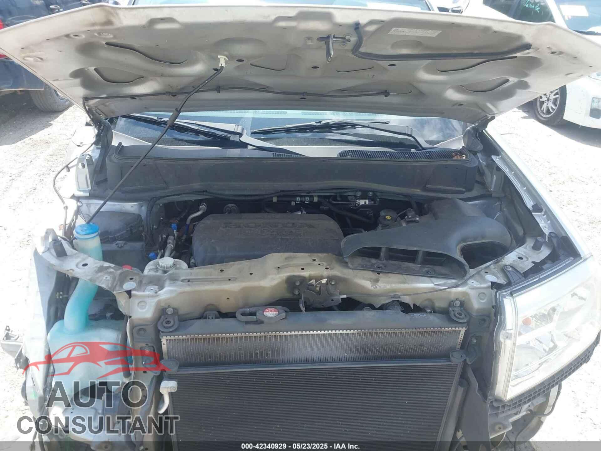 HONDA PILOT 2013 - 5FNYF3H46DB012395
