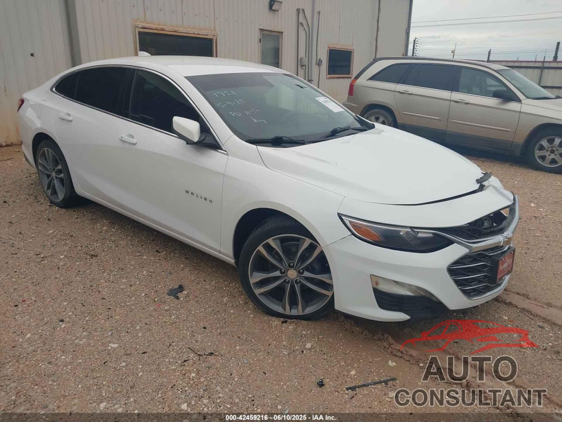 CHEVROLET MALIBU 2021 - 1G1ZD5ST3MF027950