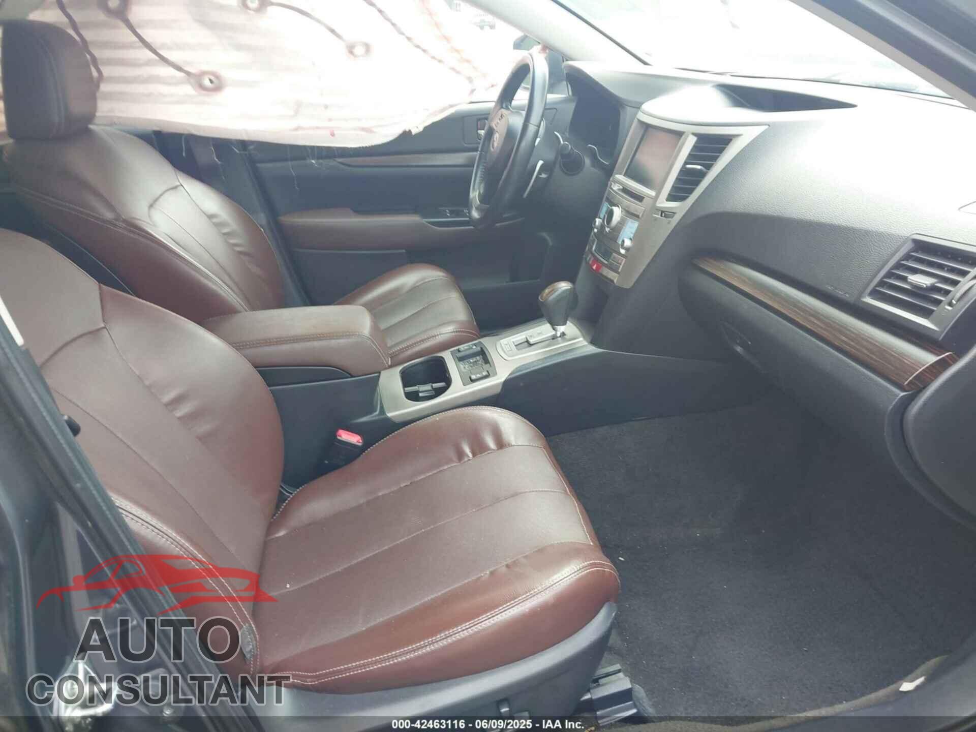 SUBARU OUTBACK 2014 - 4S4BRCPC0E3207568