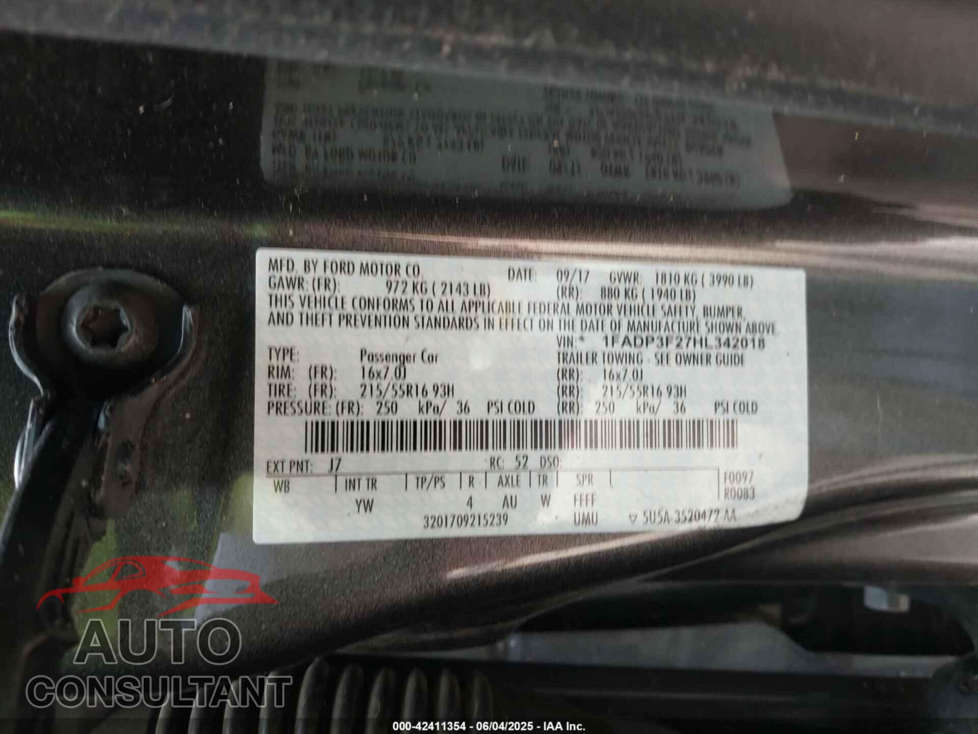 FORD FOCUS 2017 - 1FADP3F27HL342018