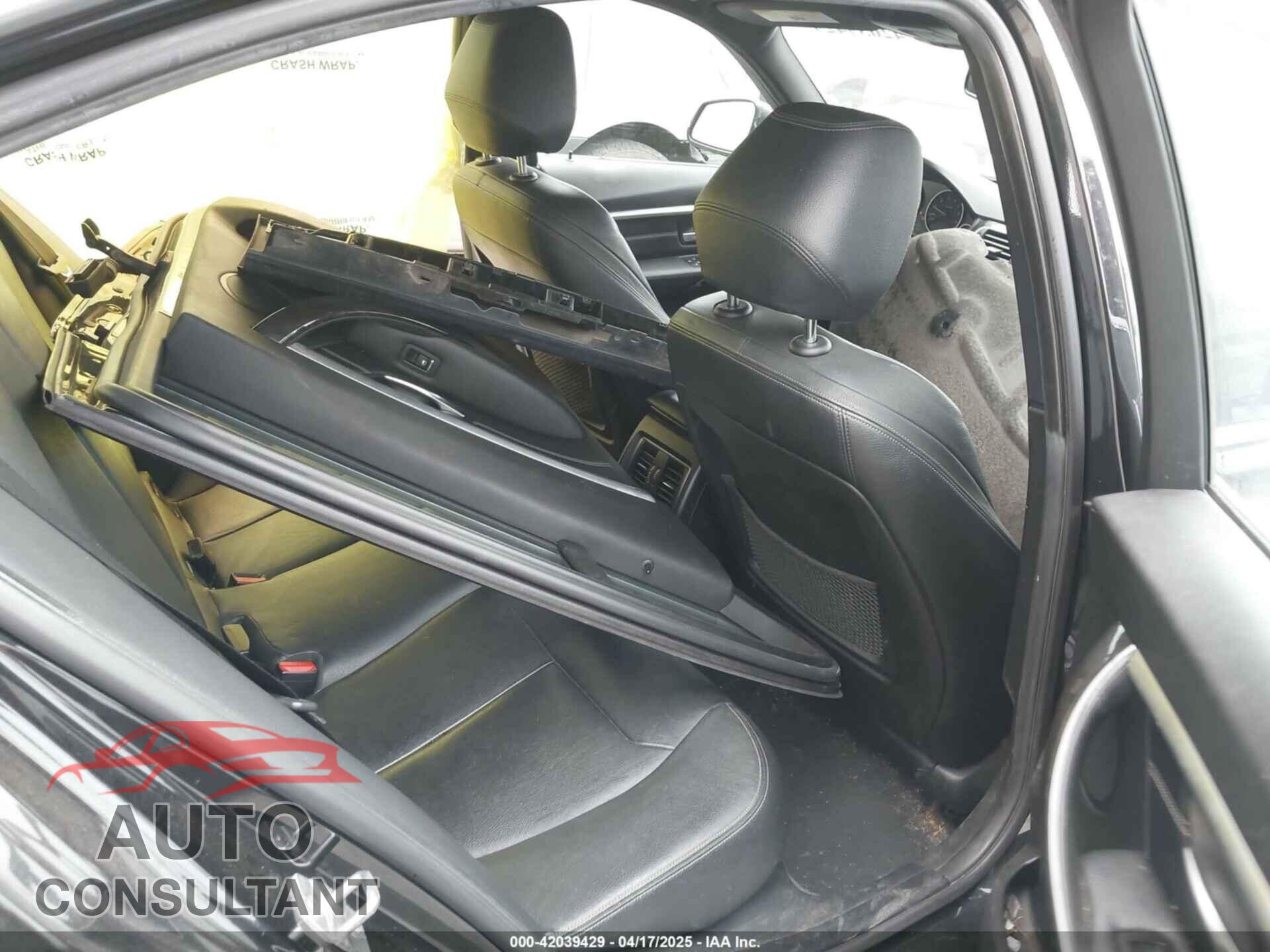 BMW 330E 2017 - WBA8E1C58HK480271