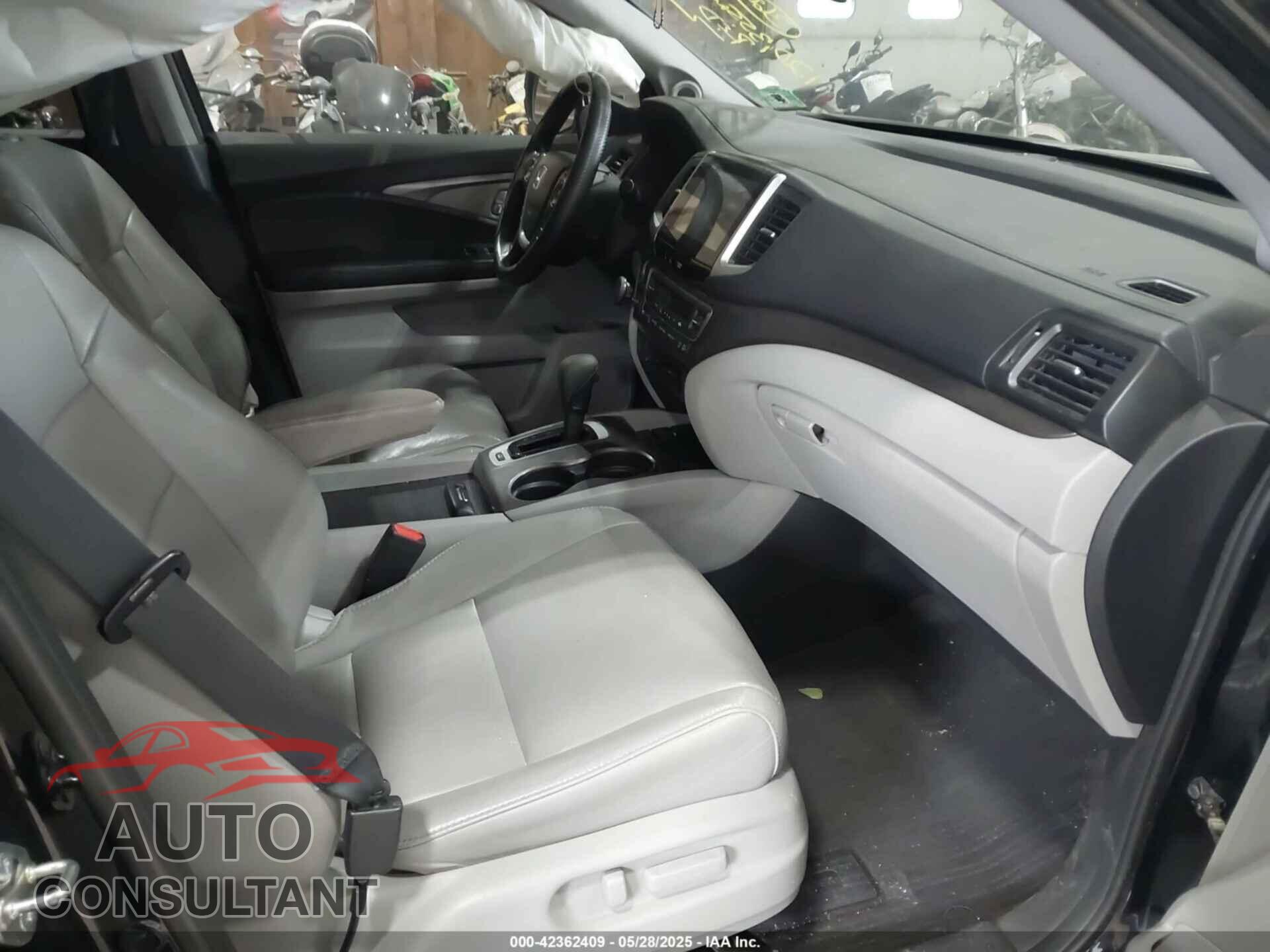 HONDA PILOT 2016 - 5FNYF6H53GB125848
