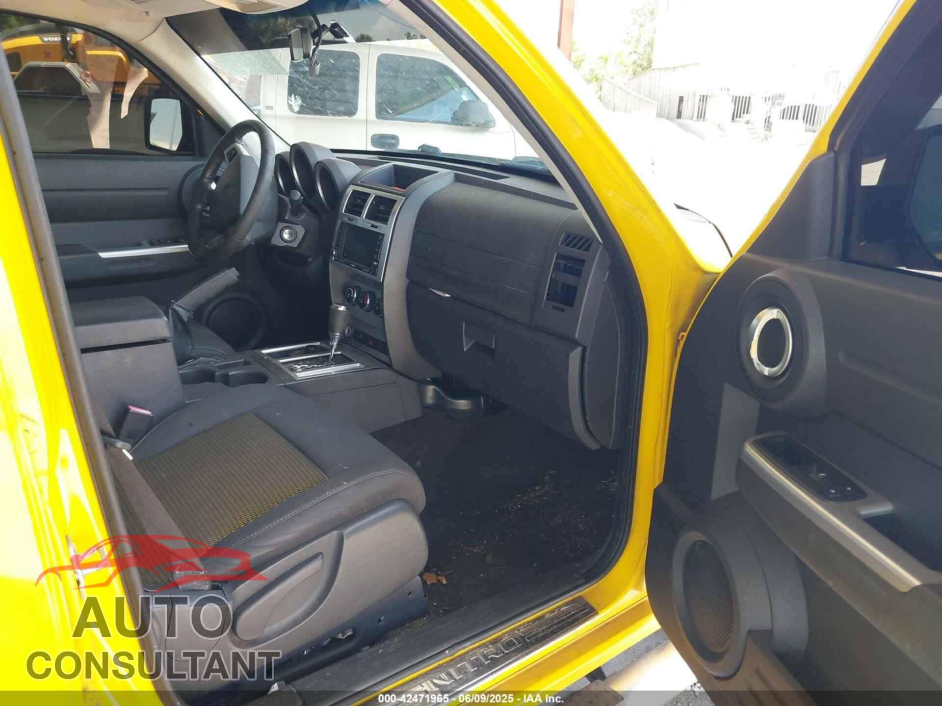 DODGE NITRO 2011 - 1D4PU6GX5BW512588