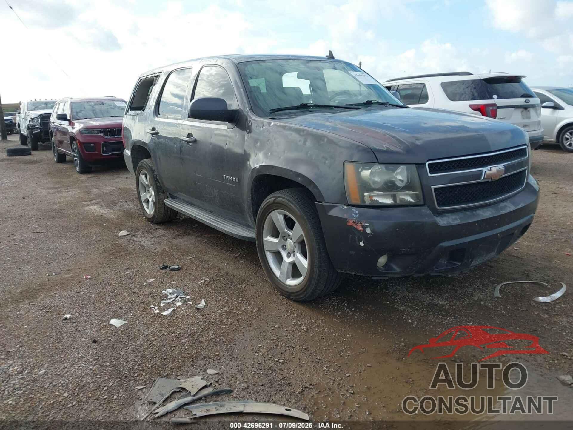 CHEVROLET TAHOE 2010 - 1GNUCBE01AR282456