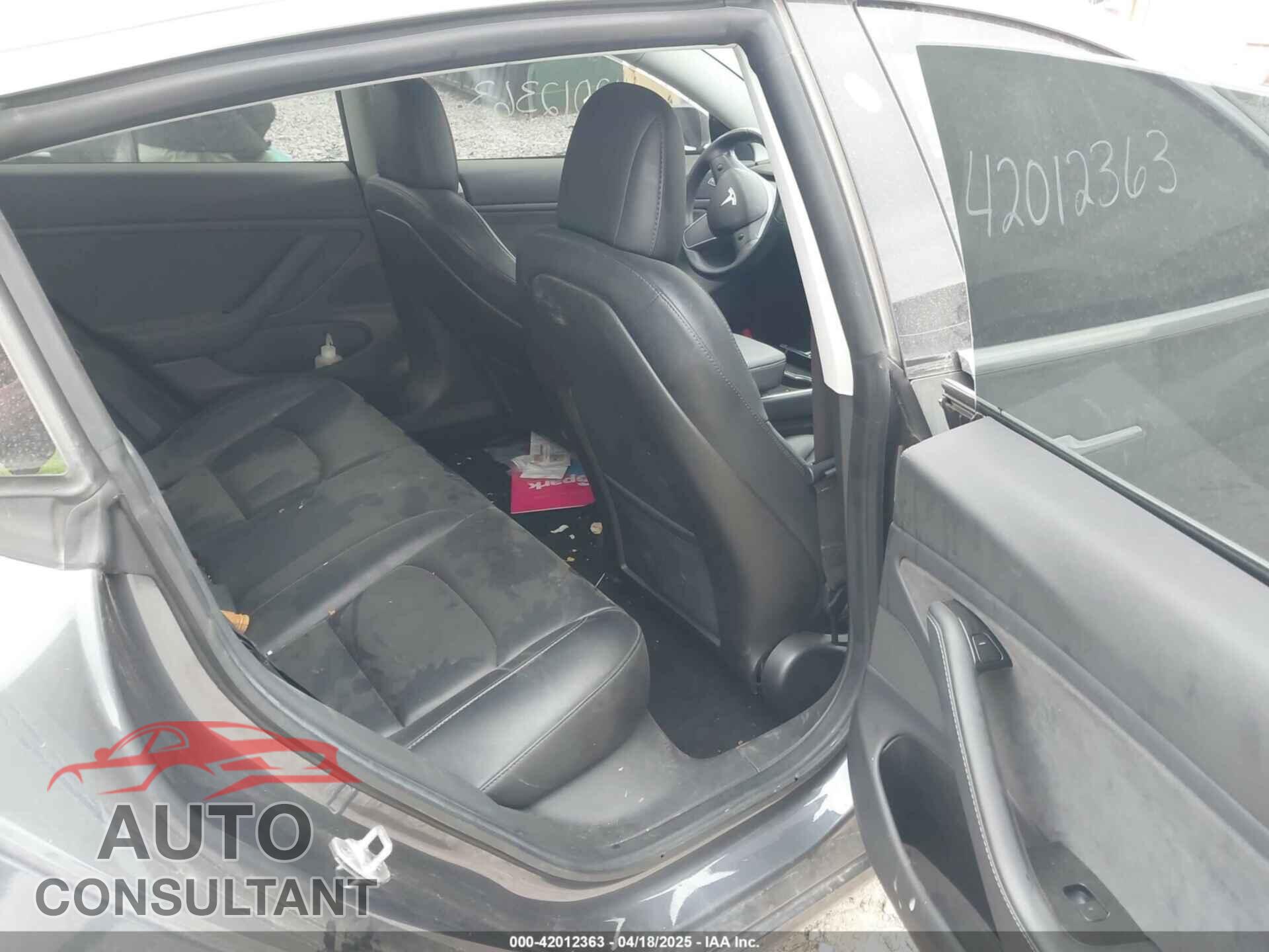 TESLA MODEL 3 2019 - 5YJ3E1EB5KF205896