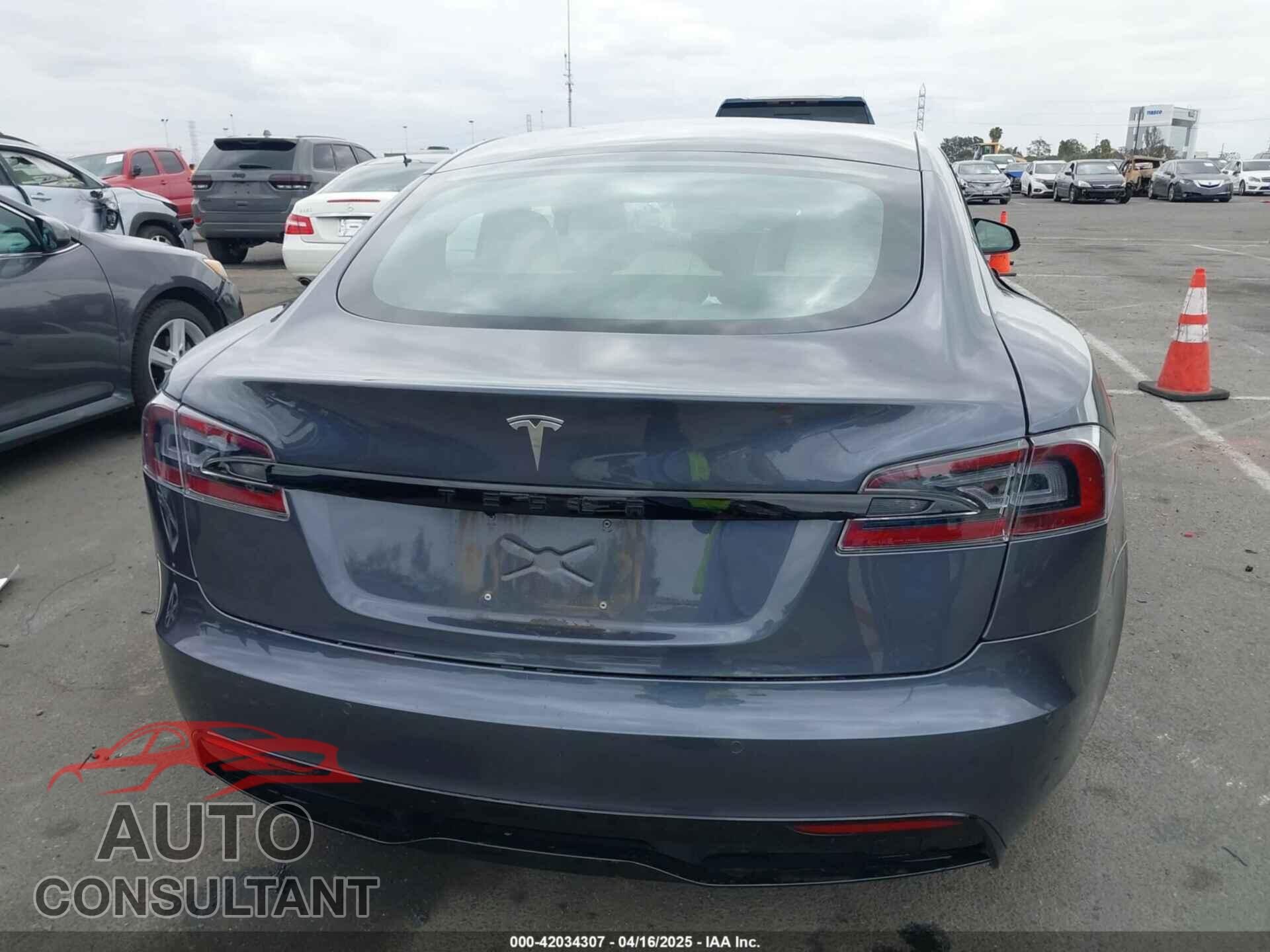 TESLA MODEL S 2021 - 5YJSA1E57MF441387