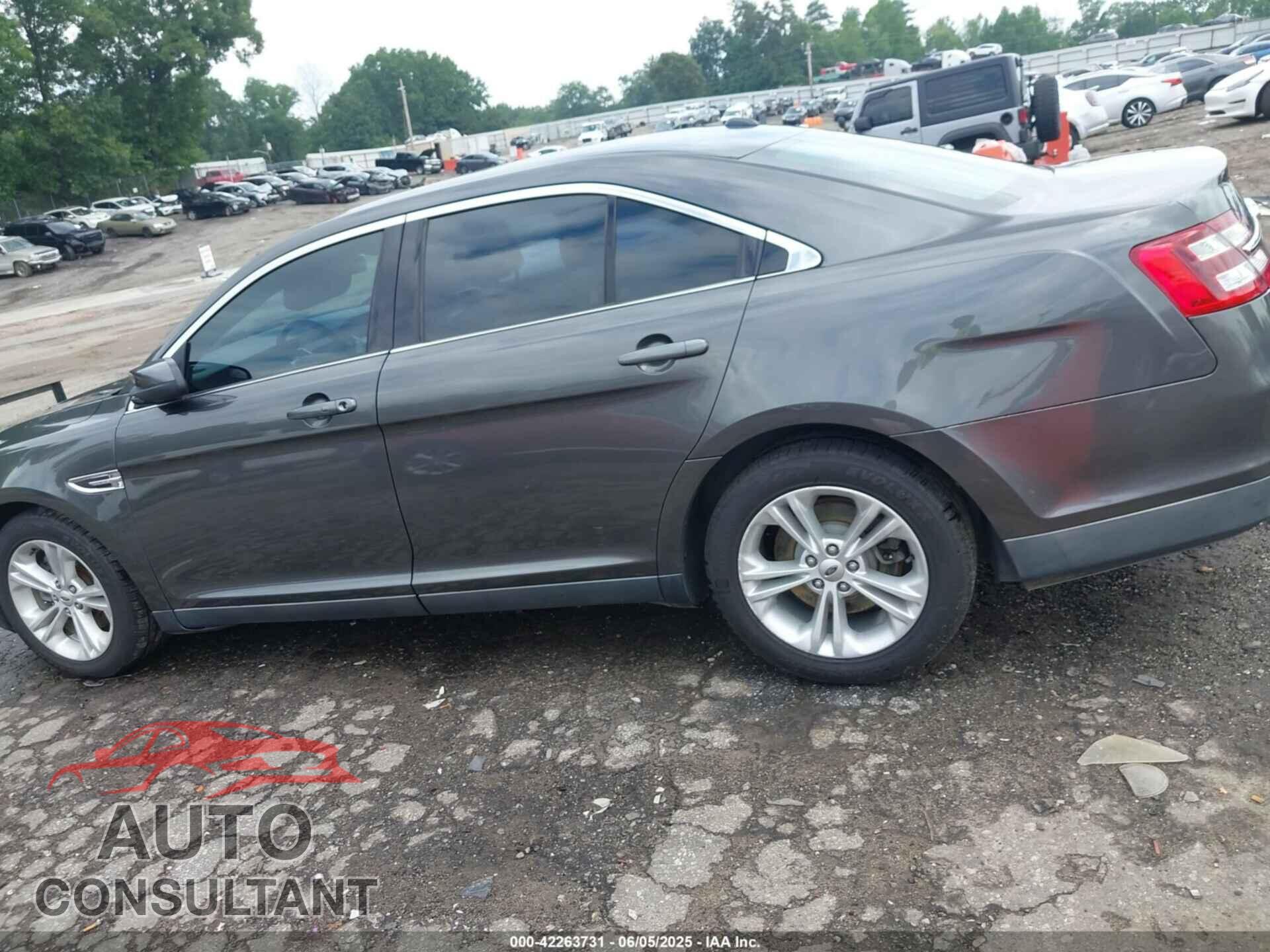 FORD TAURUS 2015 - 1FAHP2E85FG175343
