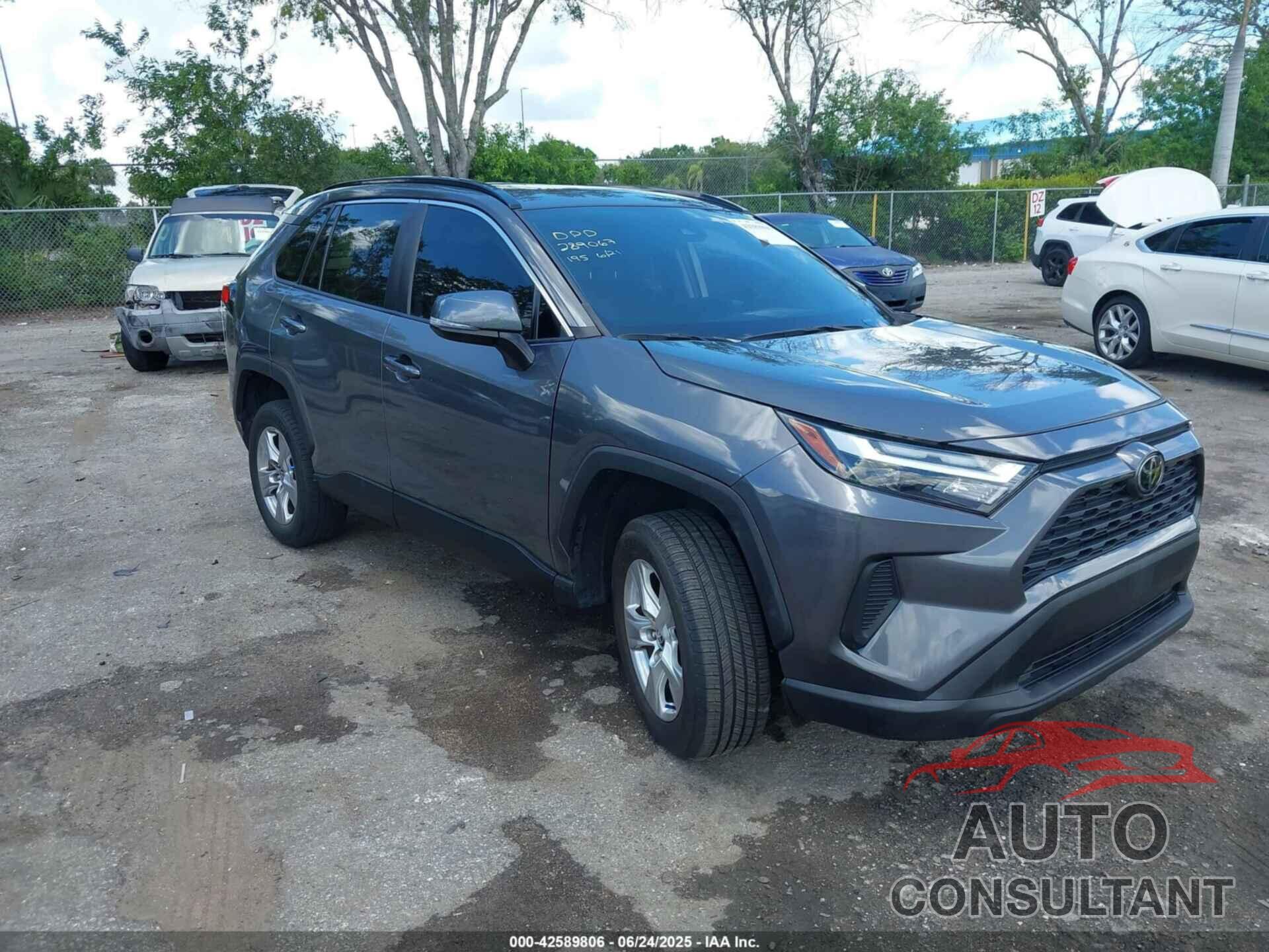 TOYOTA RAV4 2023 - 2T3W1RFV7PC214277