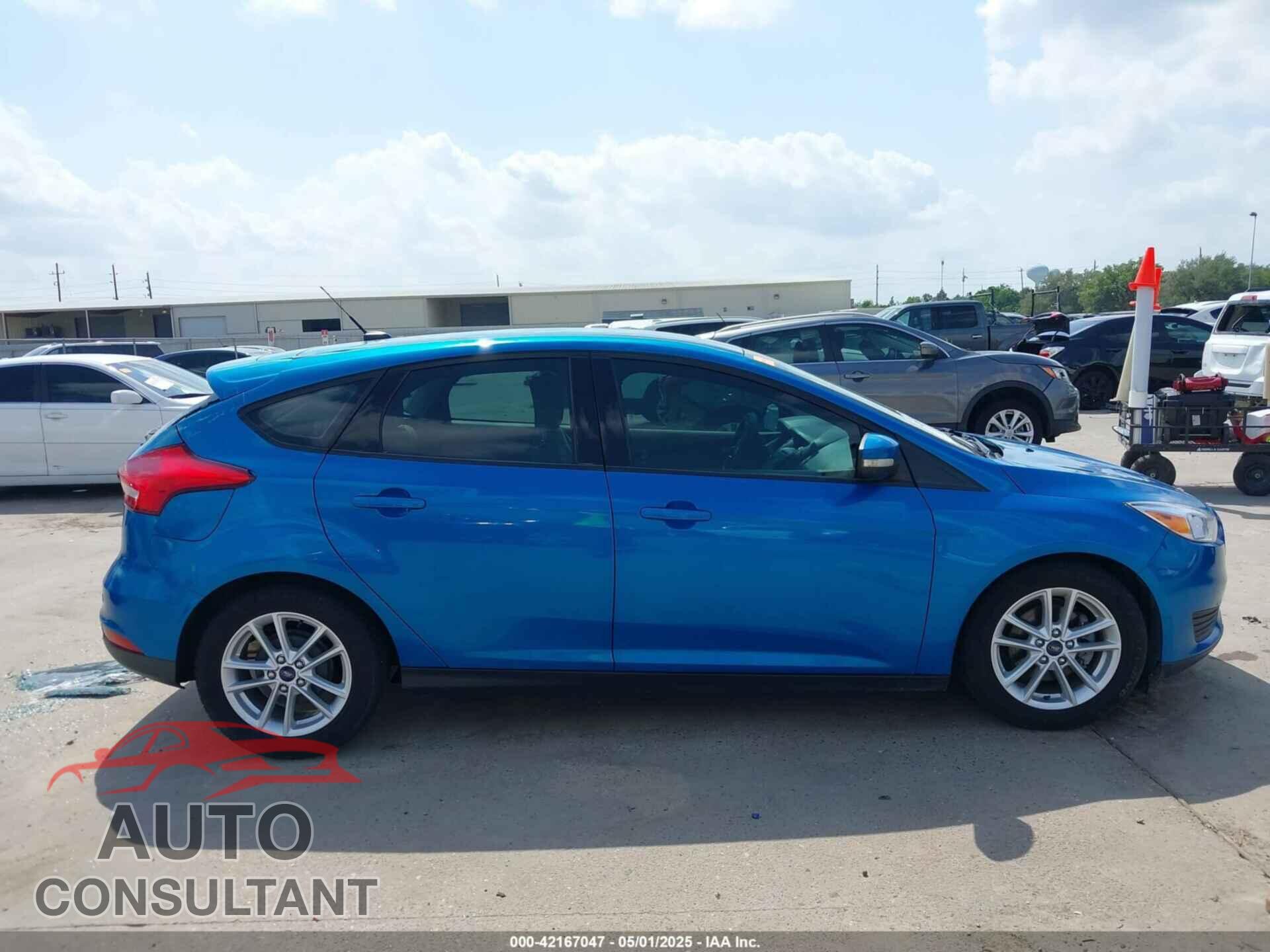 FORD FOCUS 2015 - 1FADP3K28FL356562