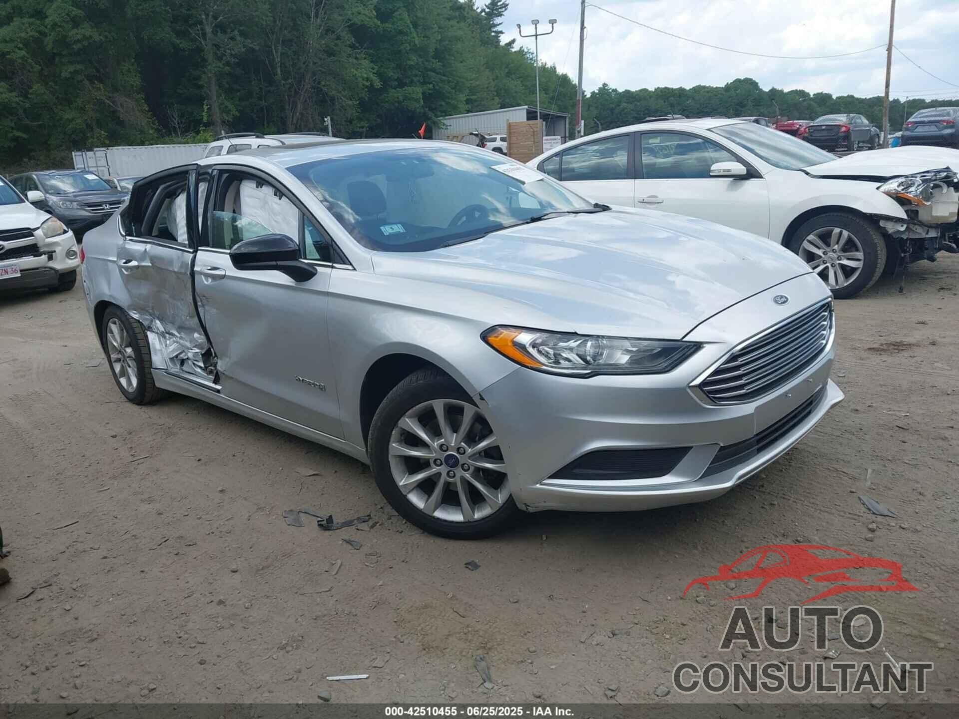 FORD FUSION HYBRID 2017 - 3FA6P0LU9HR315692
