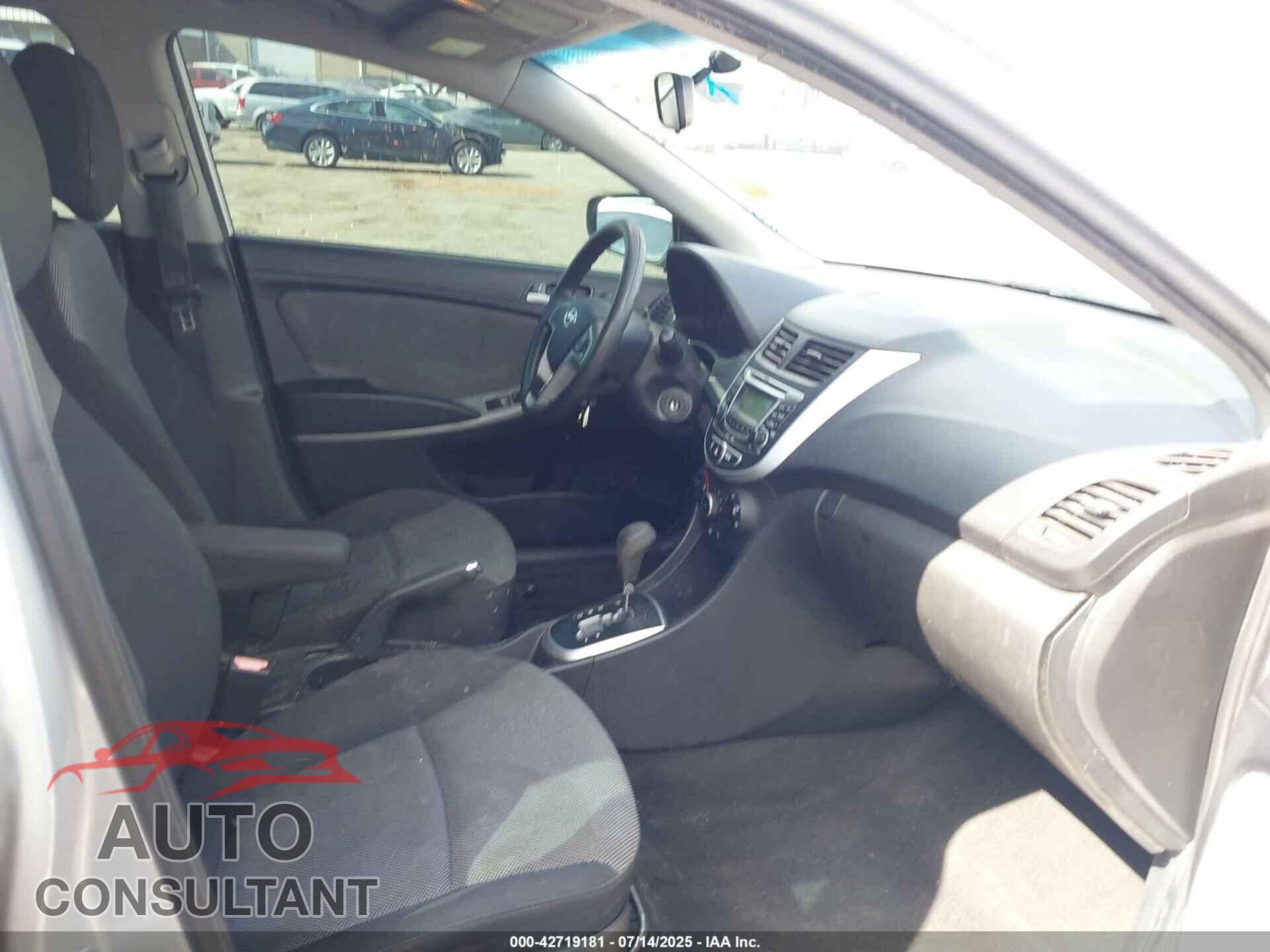 HYUNDAI ACCENT 2012 - KMHCT5AEXCU048058
