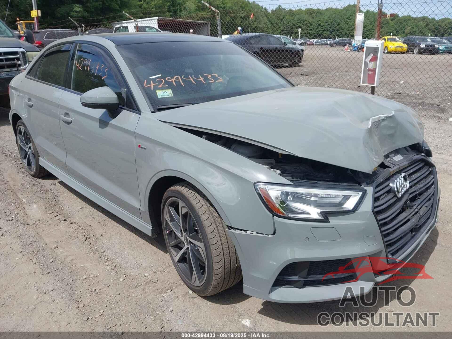 AUDI A3 2020 - WAUBEGFF9LA104447