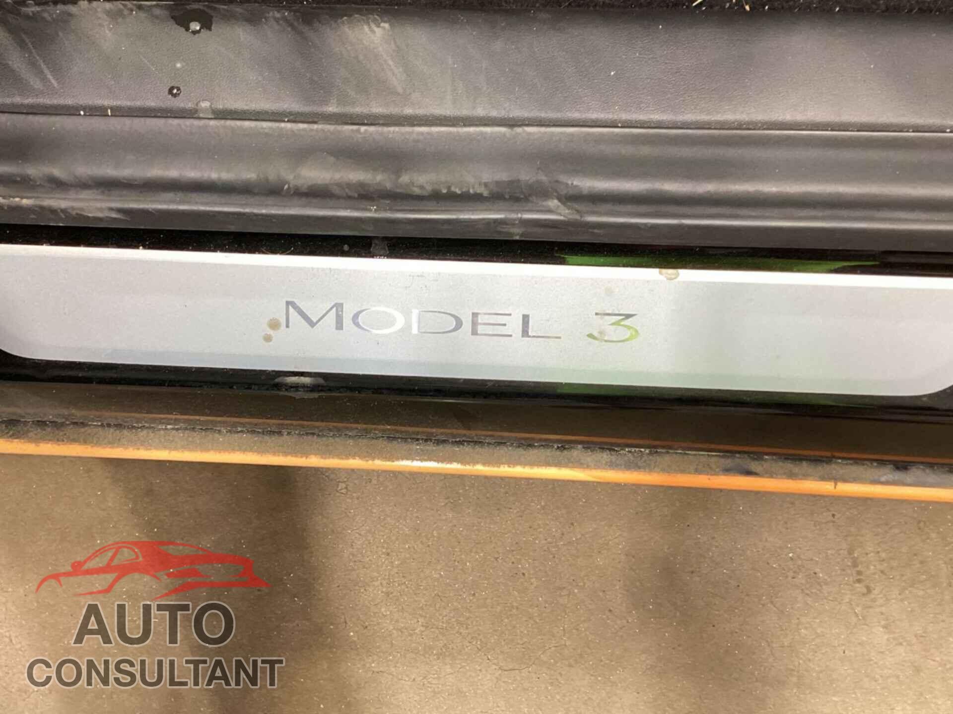 TESLA MODEL 3 2019 - 5YJ3E1EB7KF199048