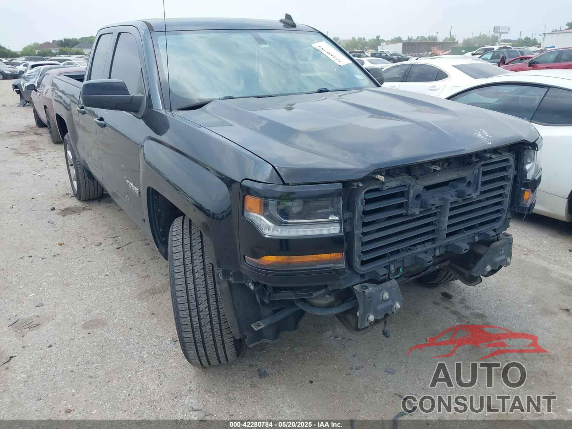 CHEVROLET SILVERADO 1500 2017 - 1GCRCREC6HZ181795