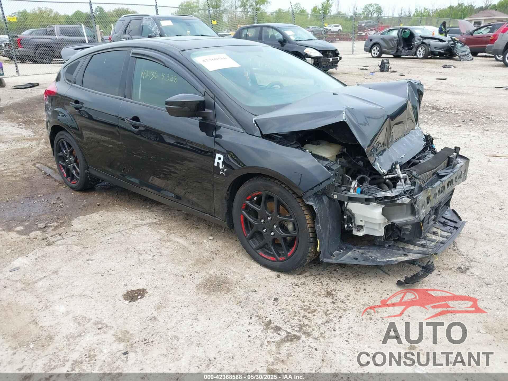 FORD FOCUS 2018 - 1FADP3M2XJL201503
