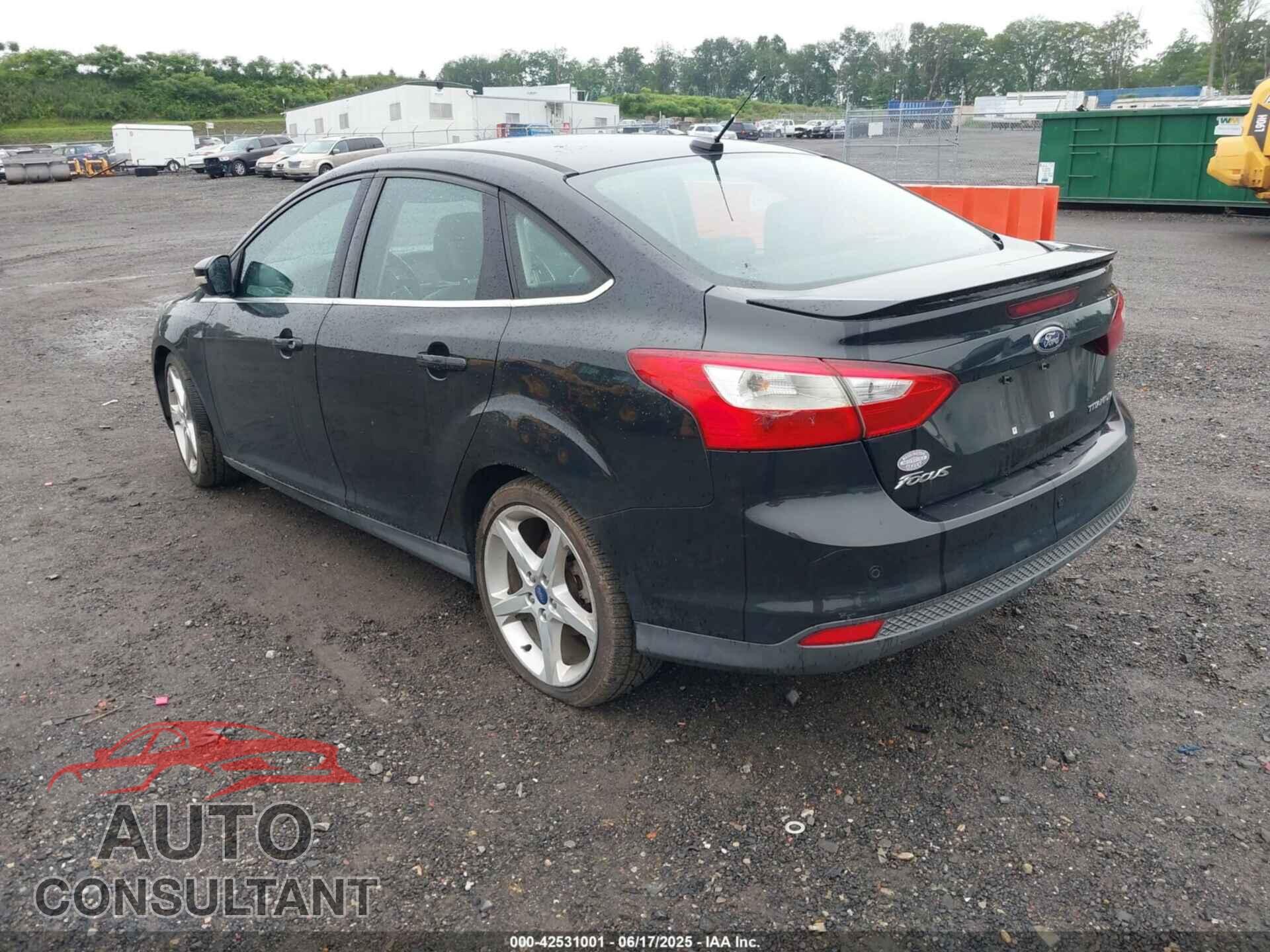 FORD FOCUS 2012 - 1FAHP3J29CL384353