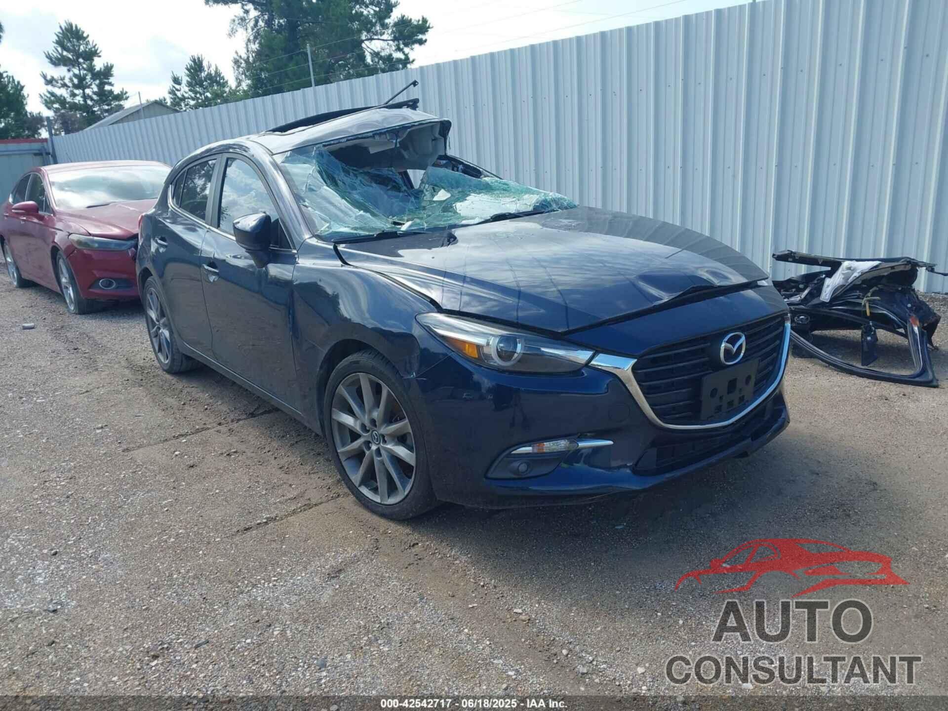 MAZDA MAZDA3 2018 - 3MZBN1M35JM179930