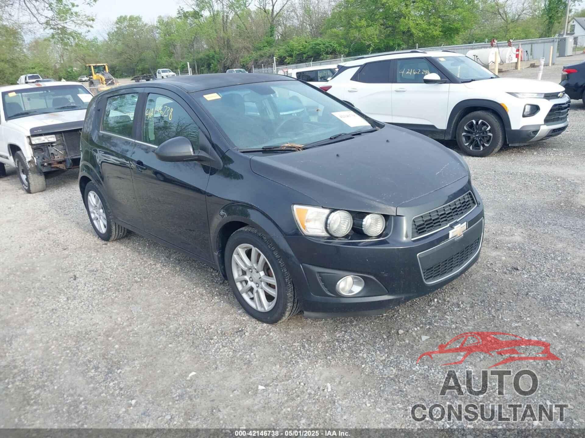 CHEVROLET SONIC 2013 - 1G1JC6SG5D4150489