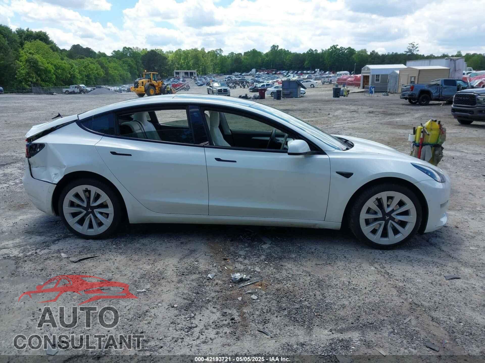 TESLA MODEL 3 2021 - 5YJ3E1EA9MF060081
