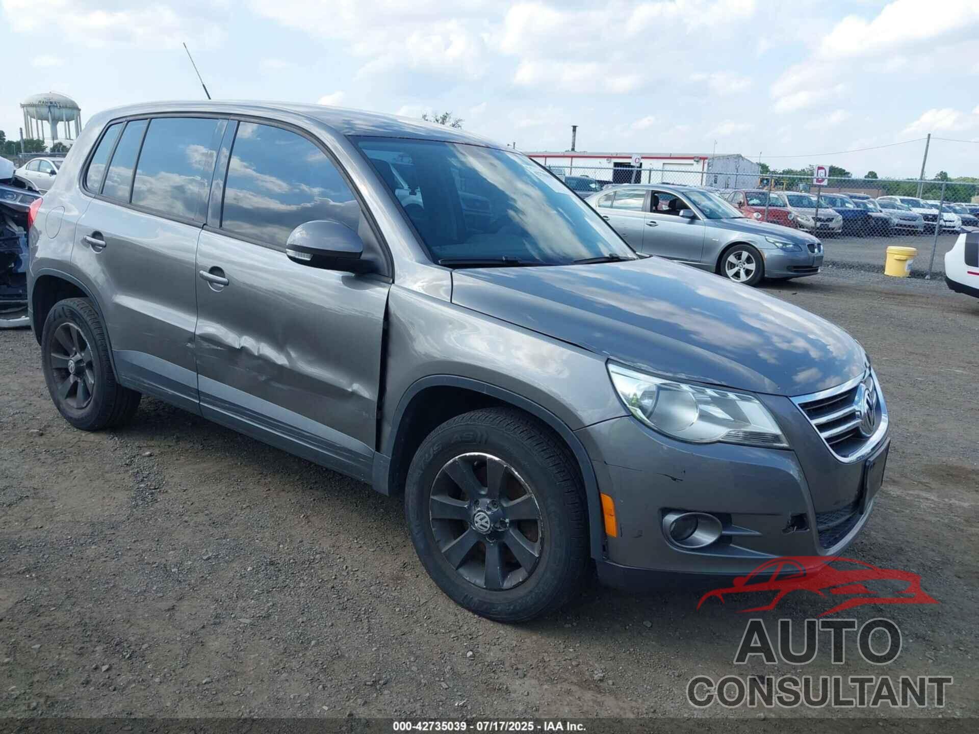 VOLKSWAGEN TIGUAN 2010 - WVGBV7AX8AW526711