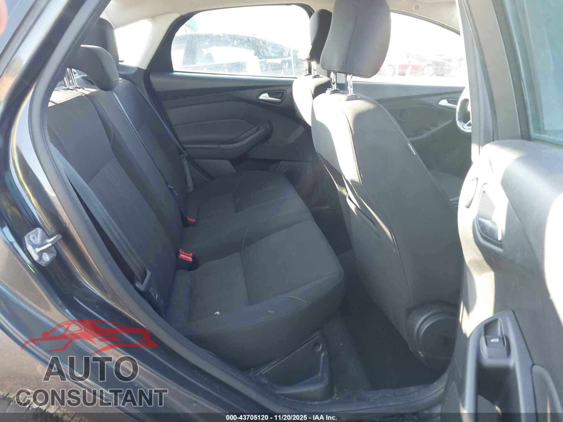 FORD FOCUS 2017 - 1FADP3H24HL321995
