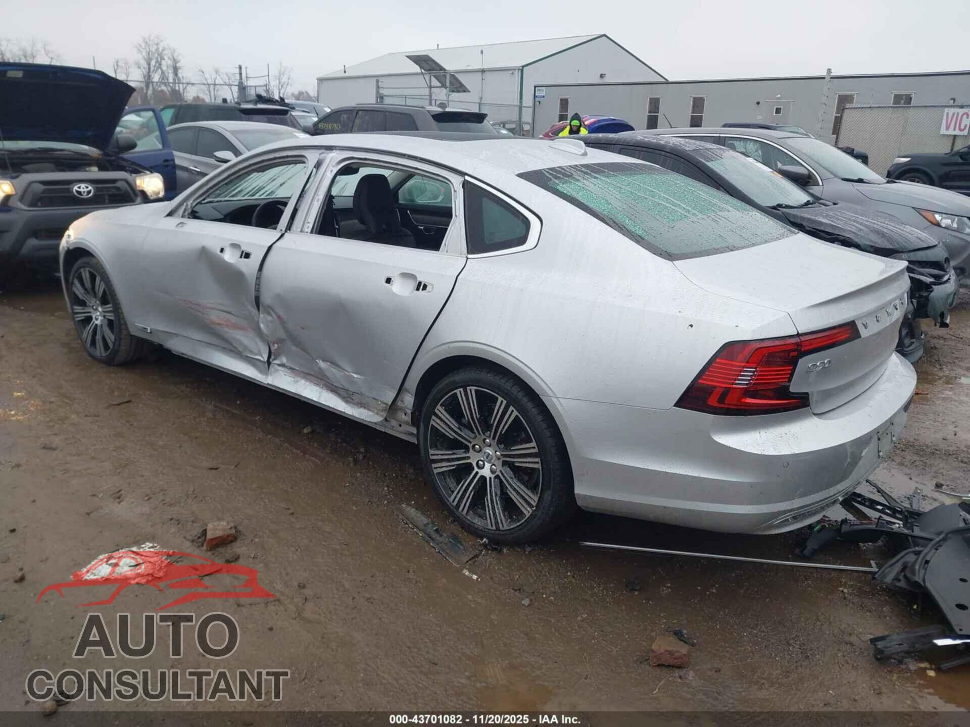 VOLVO S90 2021 - LVYA22ML5MP214745