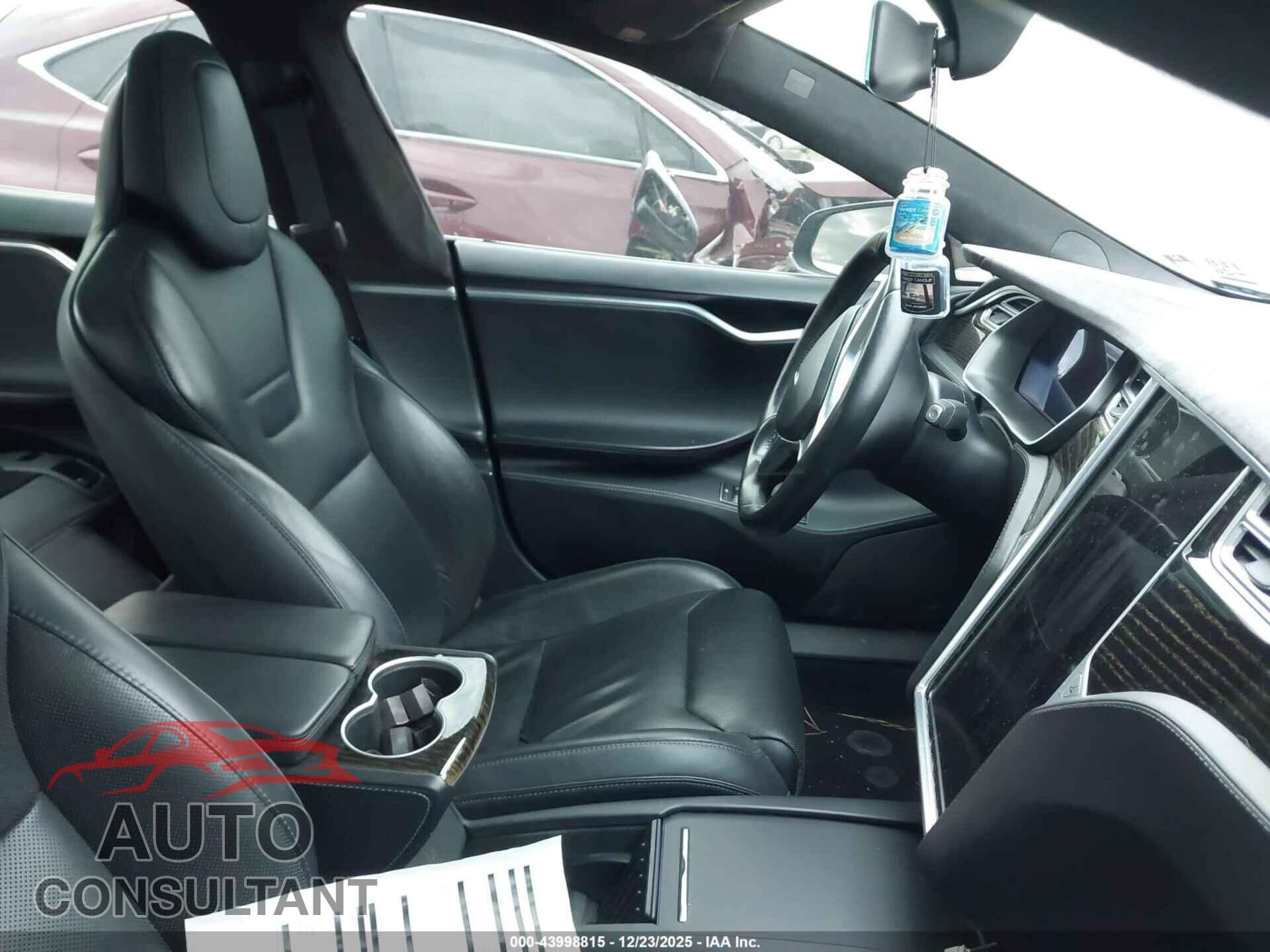 TESLA MODEL S 2017 - 5YJSA1E2XHF176458