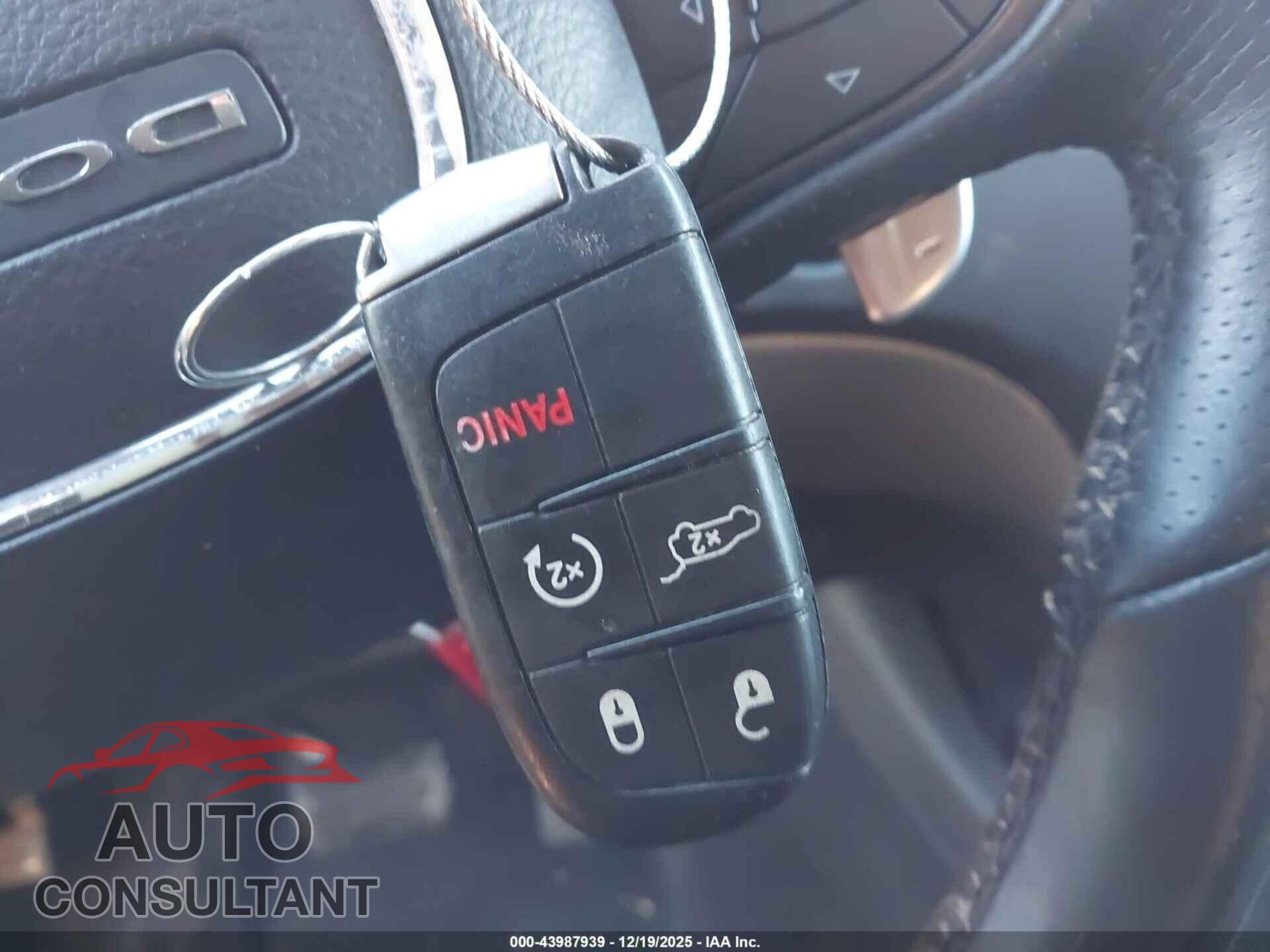 DODGE DURANGO 2018 - 1C4RDJDG4JC385796