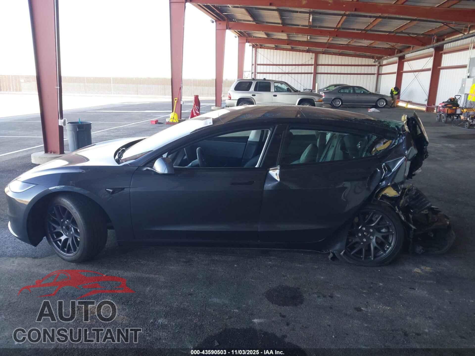 TESLA MODEL 3 2024 - 5YJ3E1EA2RF727144