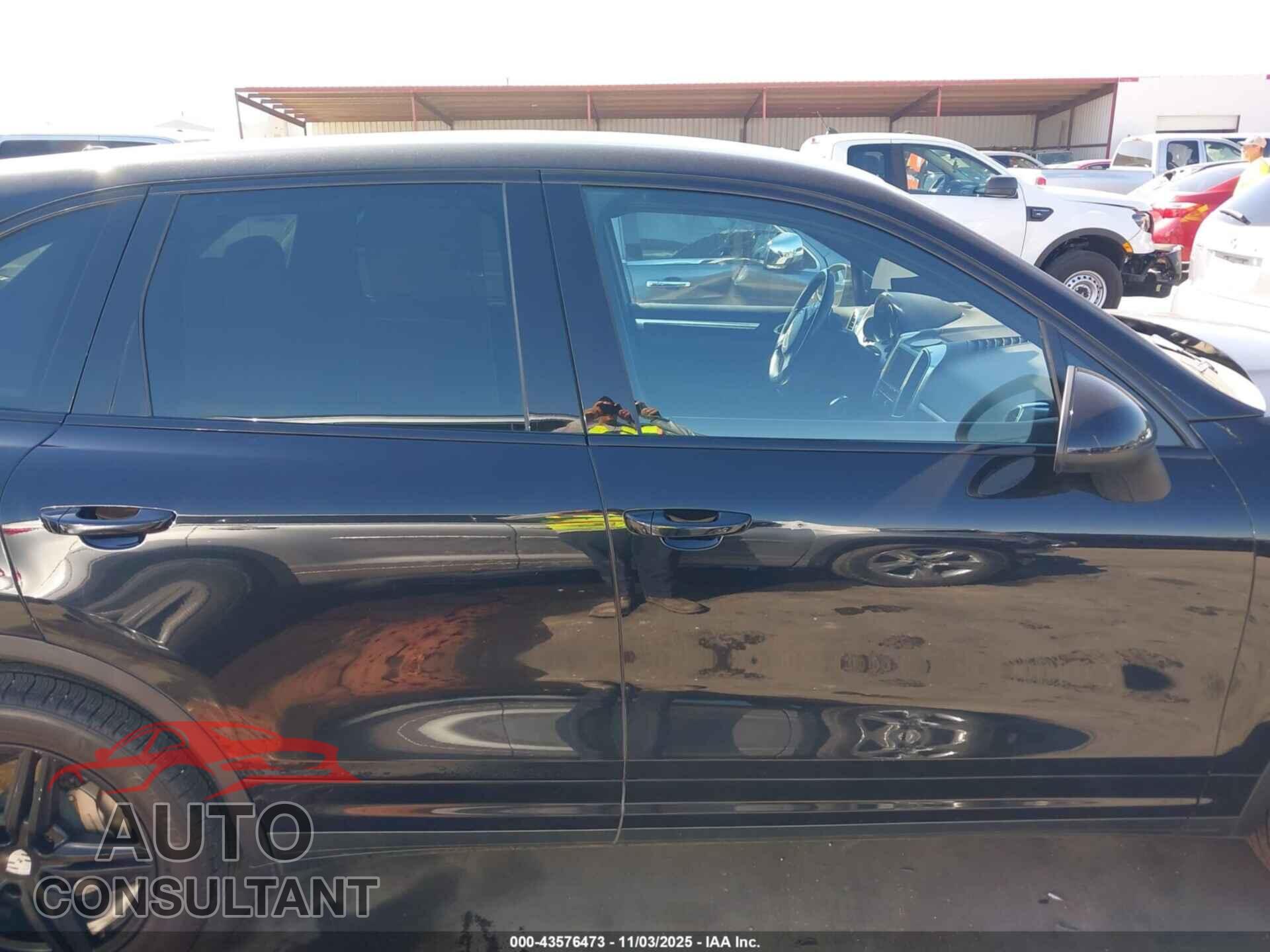 PORSCHE CAYENNE 2011 - WP1AB2A2XBLA45263