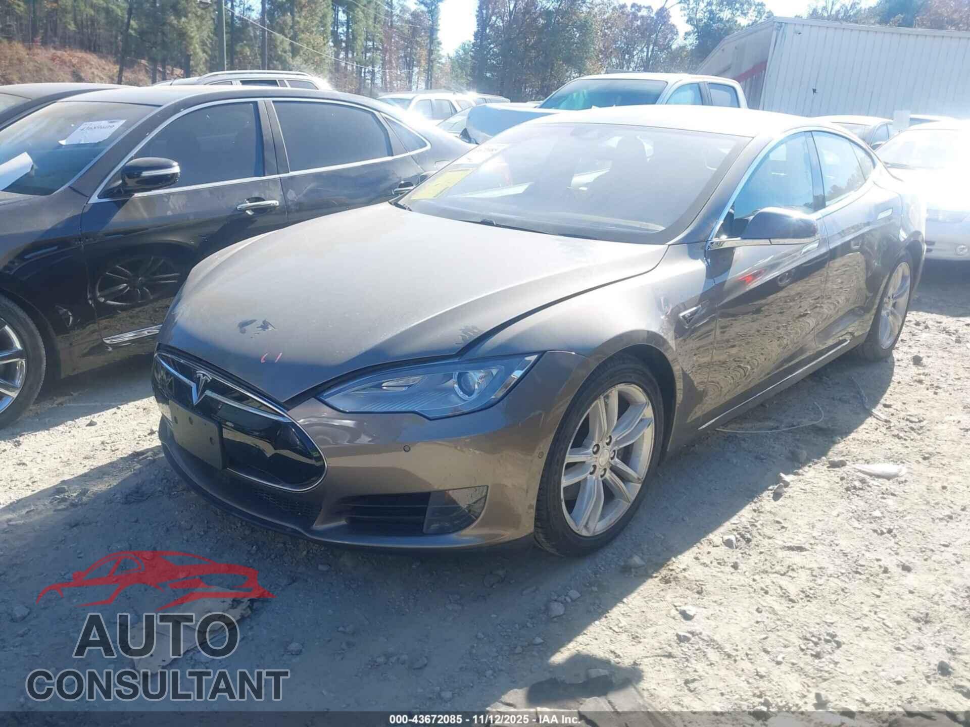 TESLA MODEL S 2015 - 5YJSA1E12FF111155