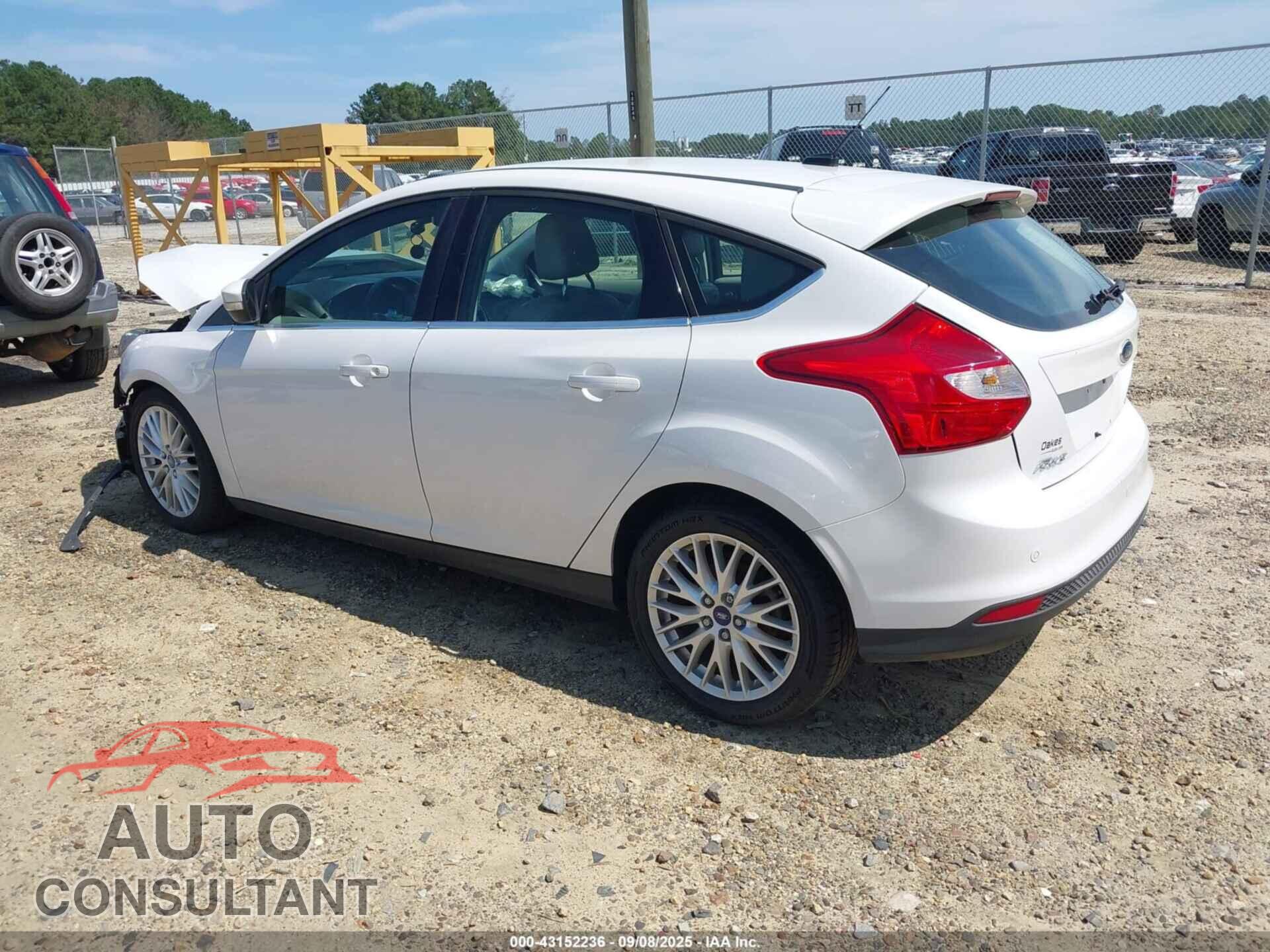 FORD FOCUS 2012 - 1FAHP3M29CL237381