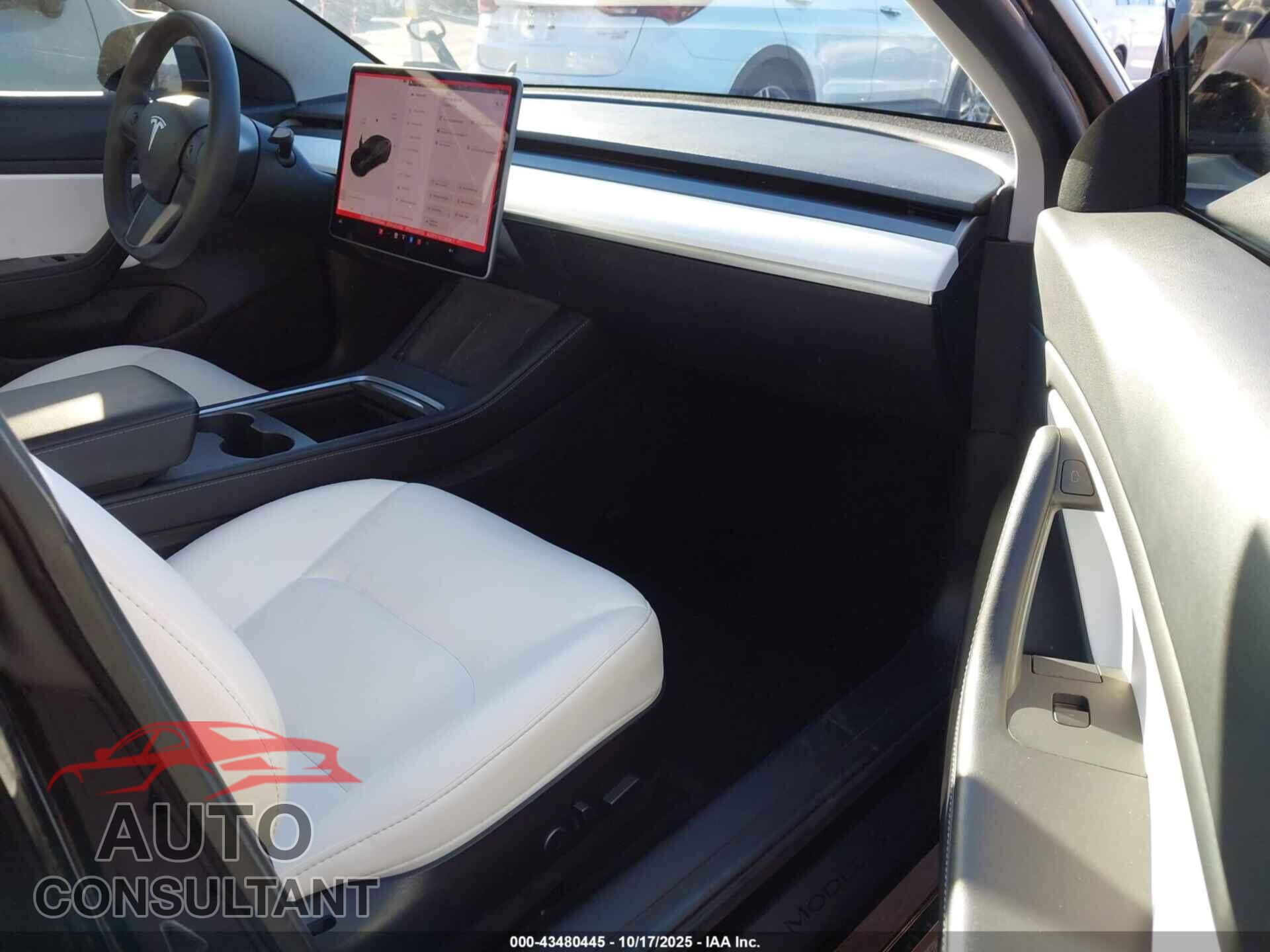 TESLA MODEL 3 2021 - 5YJ3E1EC7MF856345