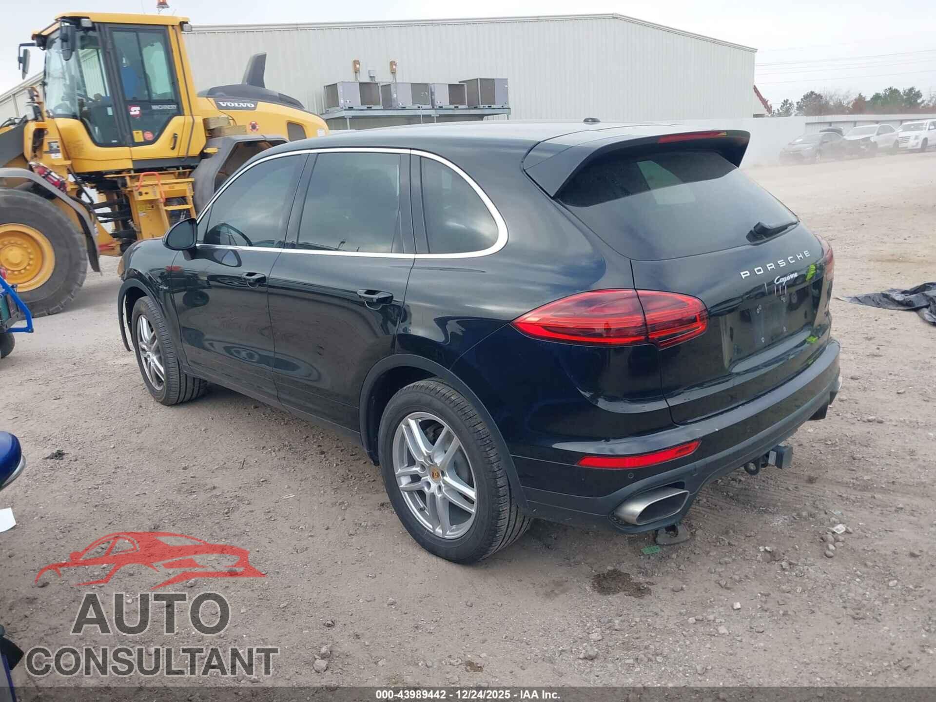 PORSCHE CAYENNE 2016 - WP1AF2A28GKA45005