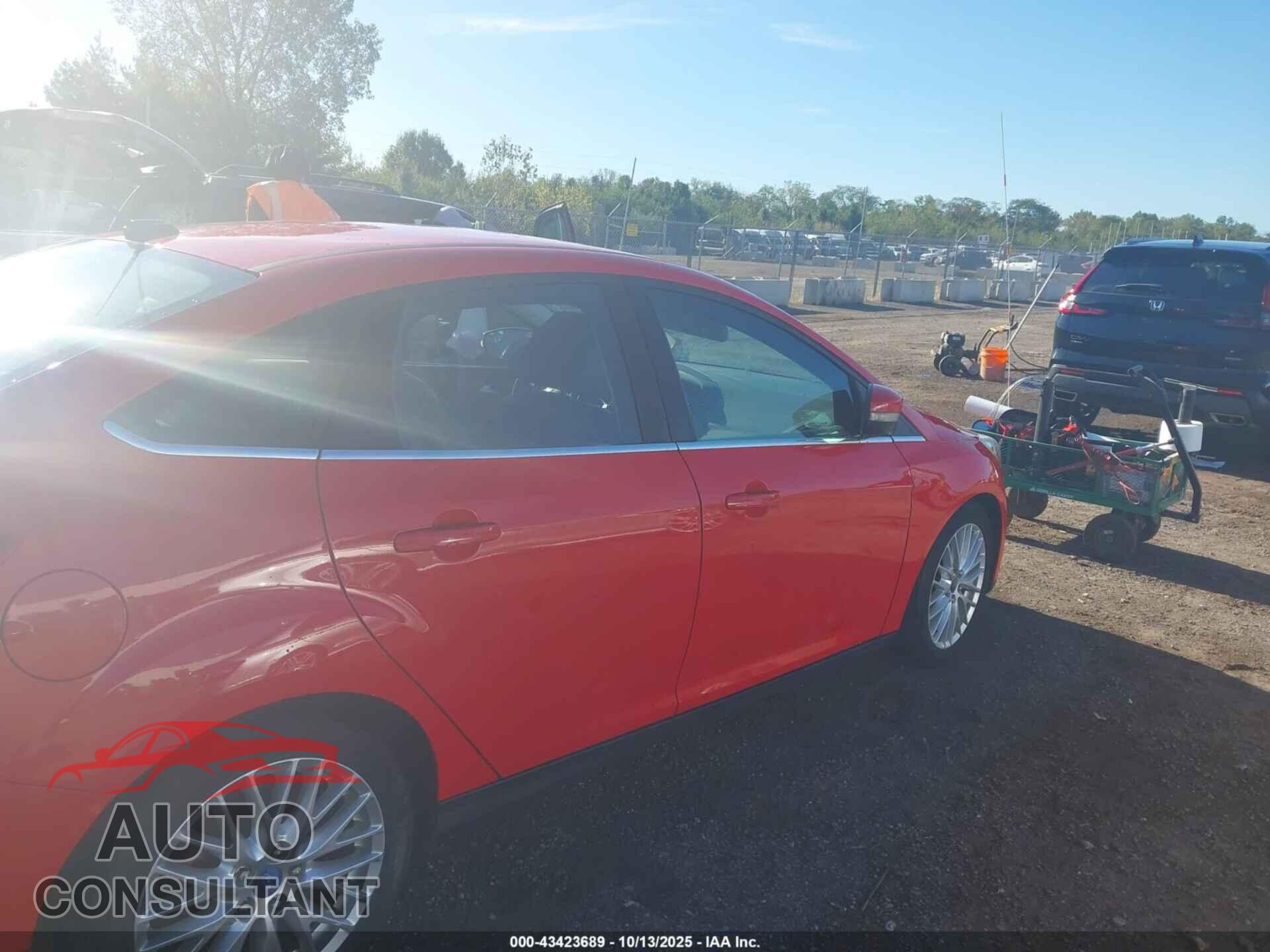 FORD FOCUS 2012 - 1FAHP3H26CL432624