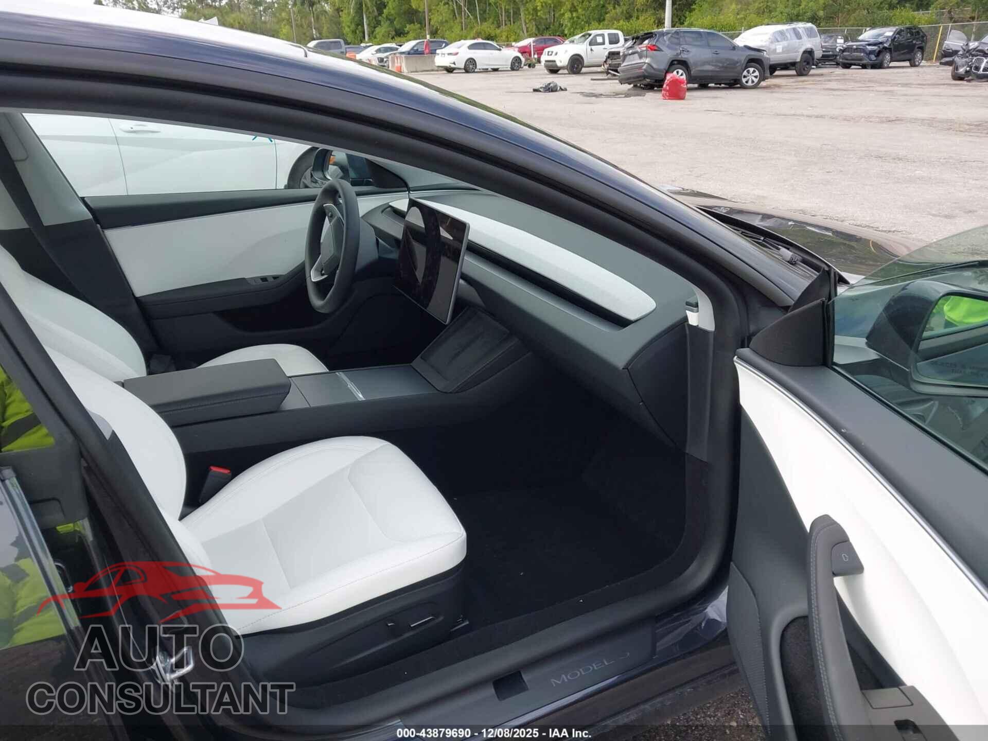 TESLA MODEL 3 2026 - 5YJ3E1EA5TF126446