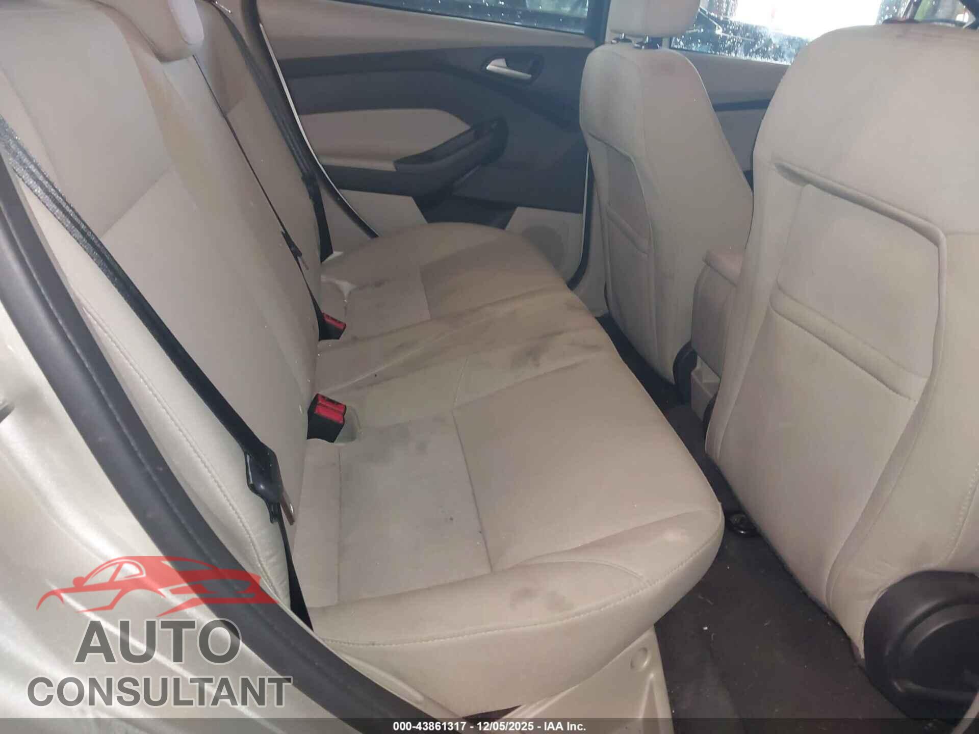 FORD FOCUS 2017 - 1FADP3F20HL317817