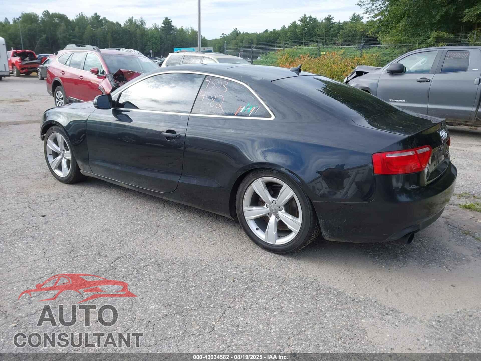 AUDI A5 2012 - WAUGFAFR9CA012846