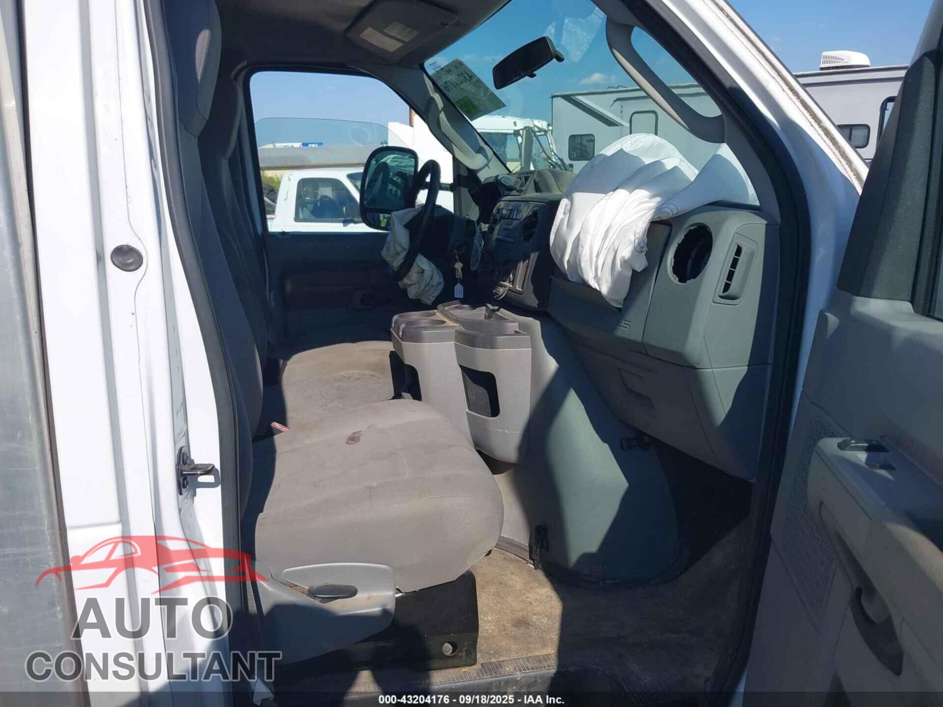 FORD E-350 CUTAWAY 2015 - 1FDWE3FL6FDA09426