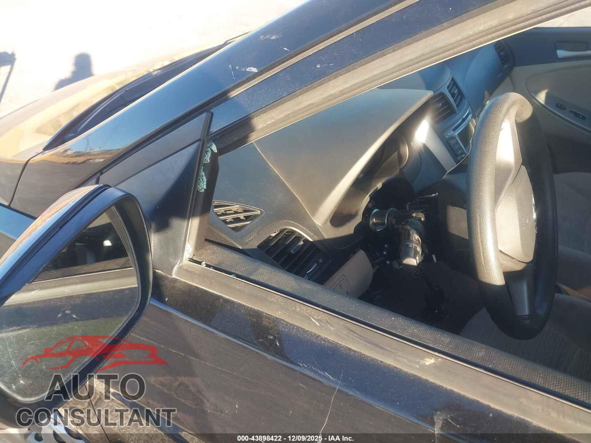 HYUNDAI ACCENT 2017 - KMHCT4AE2HU355645