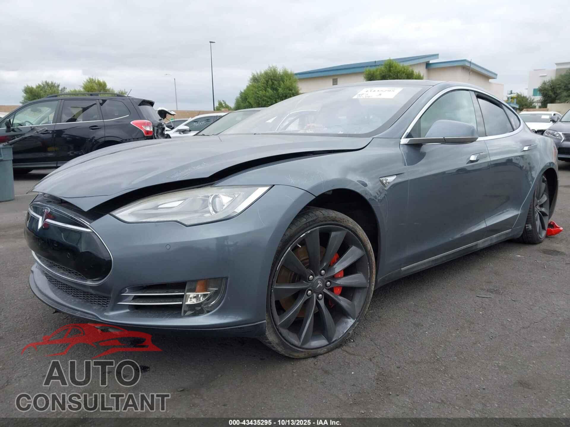 TESLA MODEL S 2014 - 5YJSA1H13EFP36108