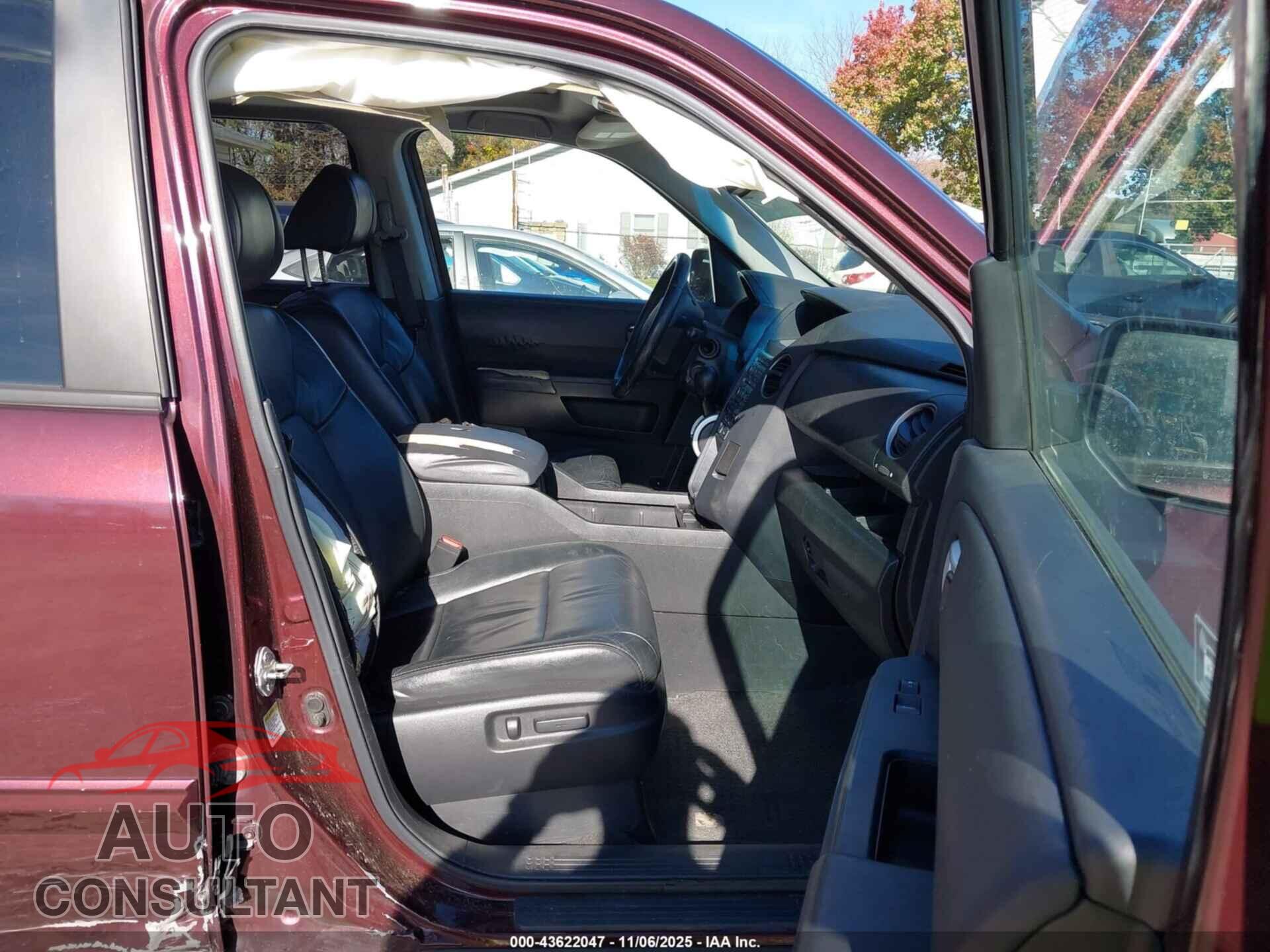 HONDA PILOT 2011 - 5FNYF4H65BB024896