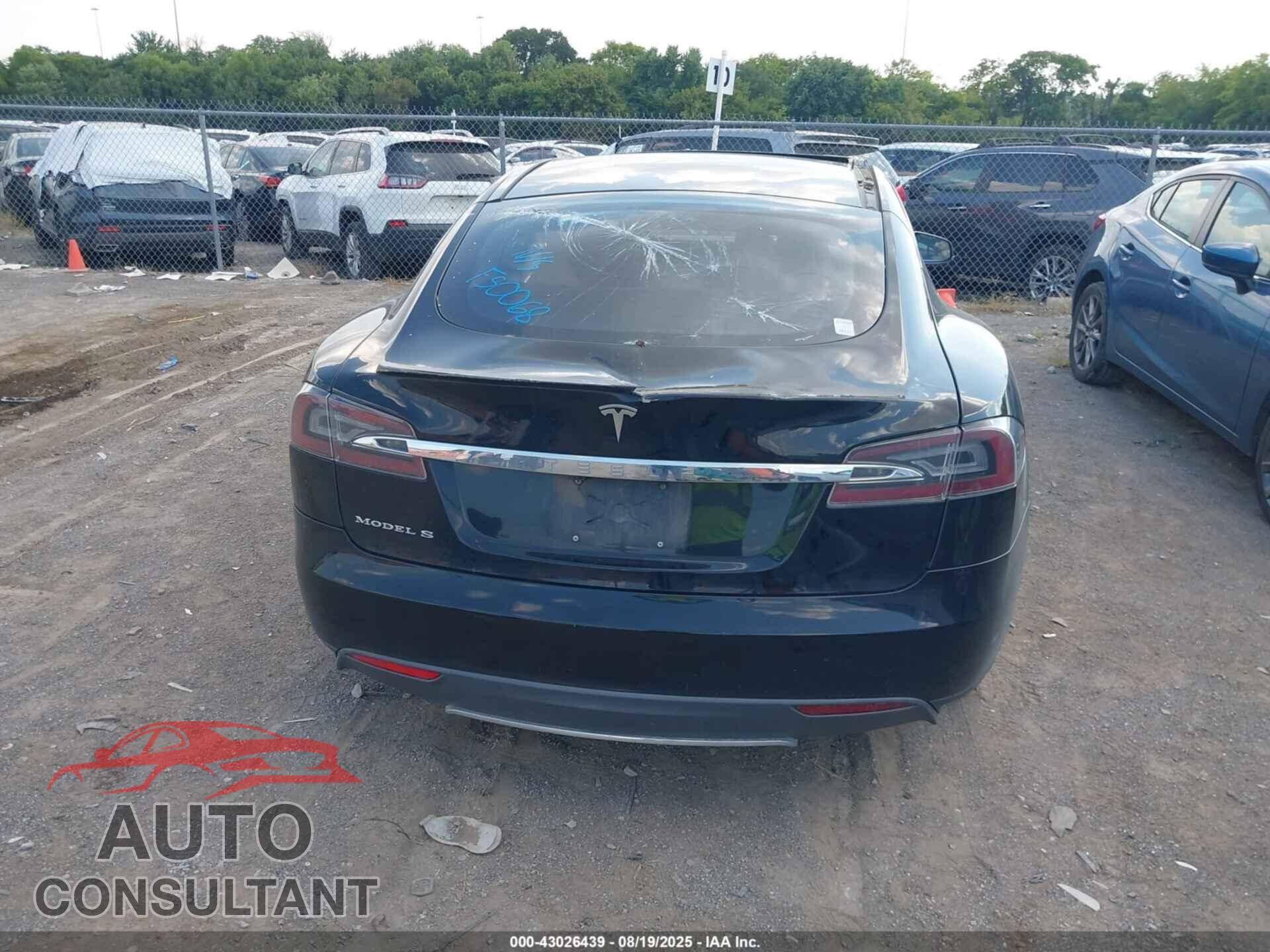 TESLA MODEL S 2012 - 5YJSA1DP8CFS00682