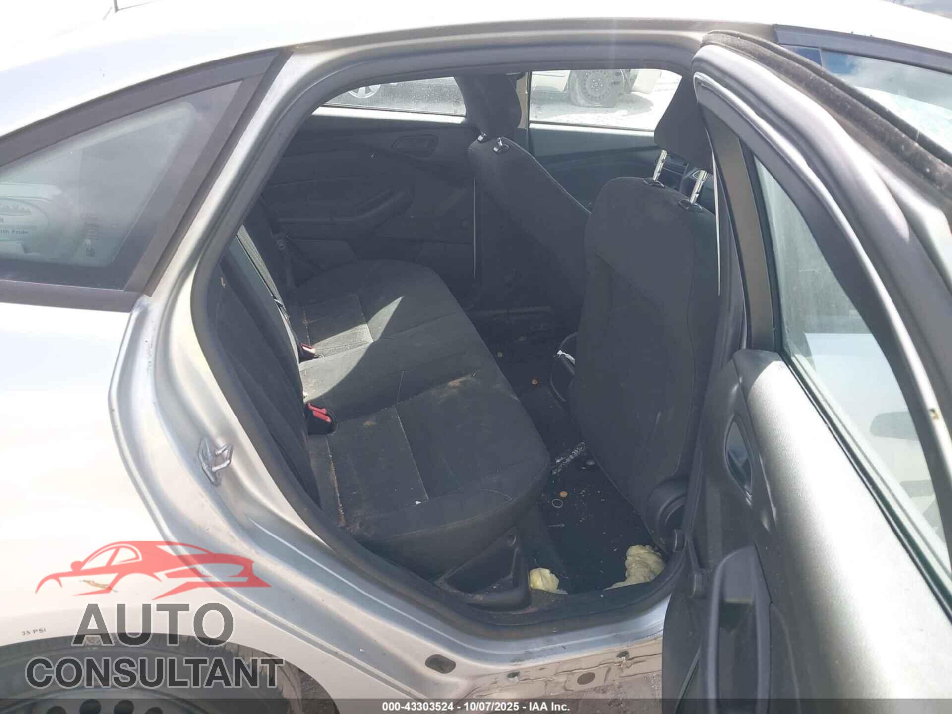 FORD FOCUS 2016 - 1FADP3E27GL311237