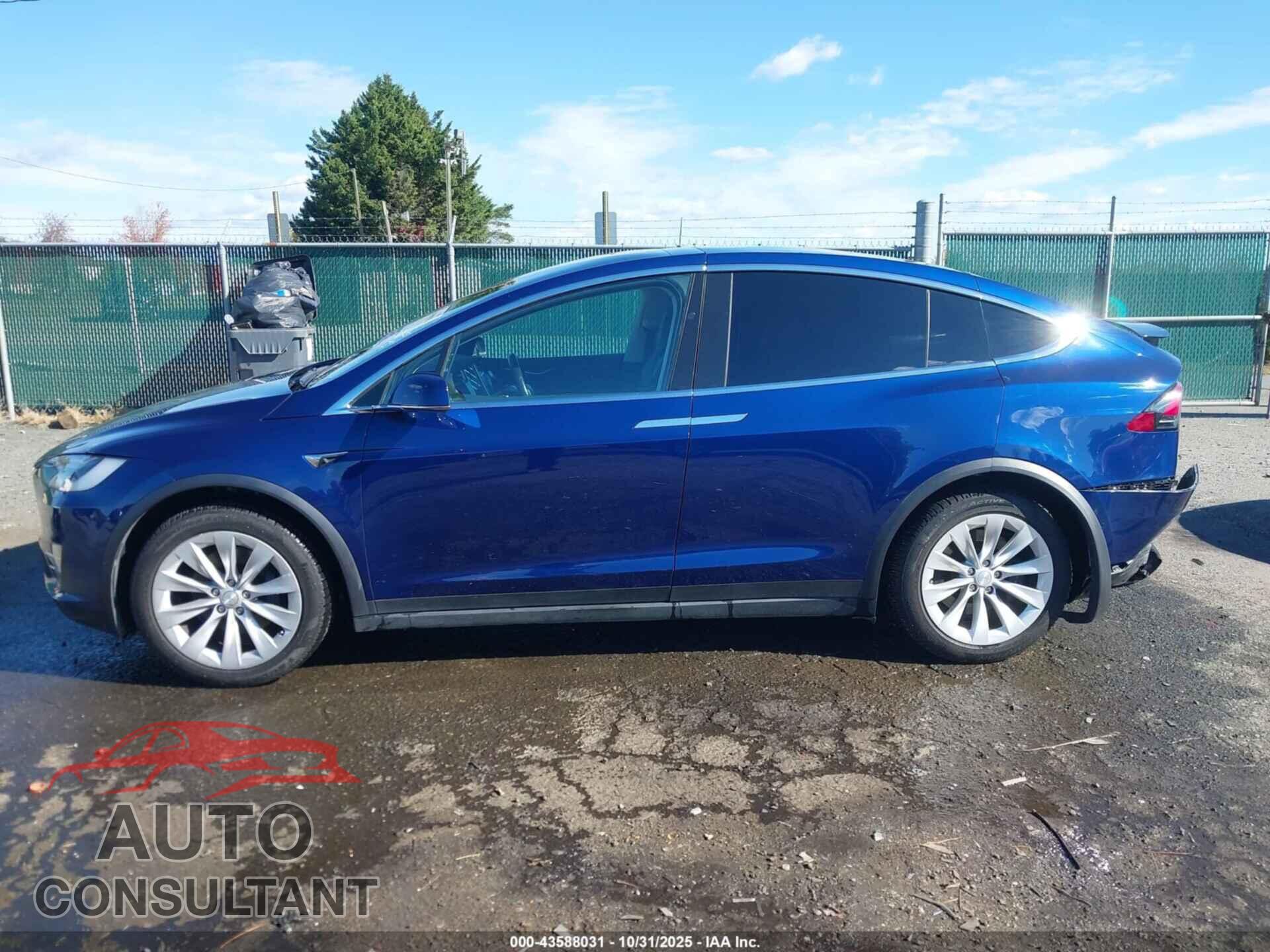 TESLA MODEL X 2017 - 5YJXCAE20HF067331