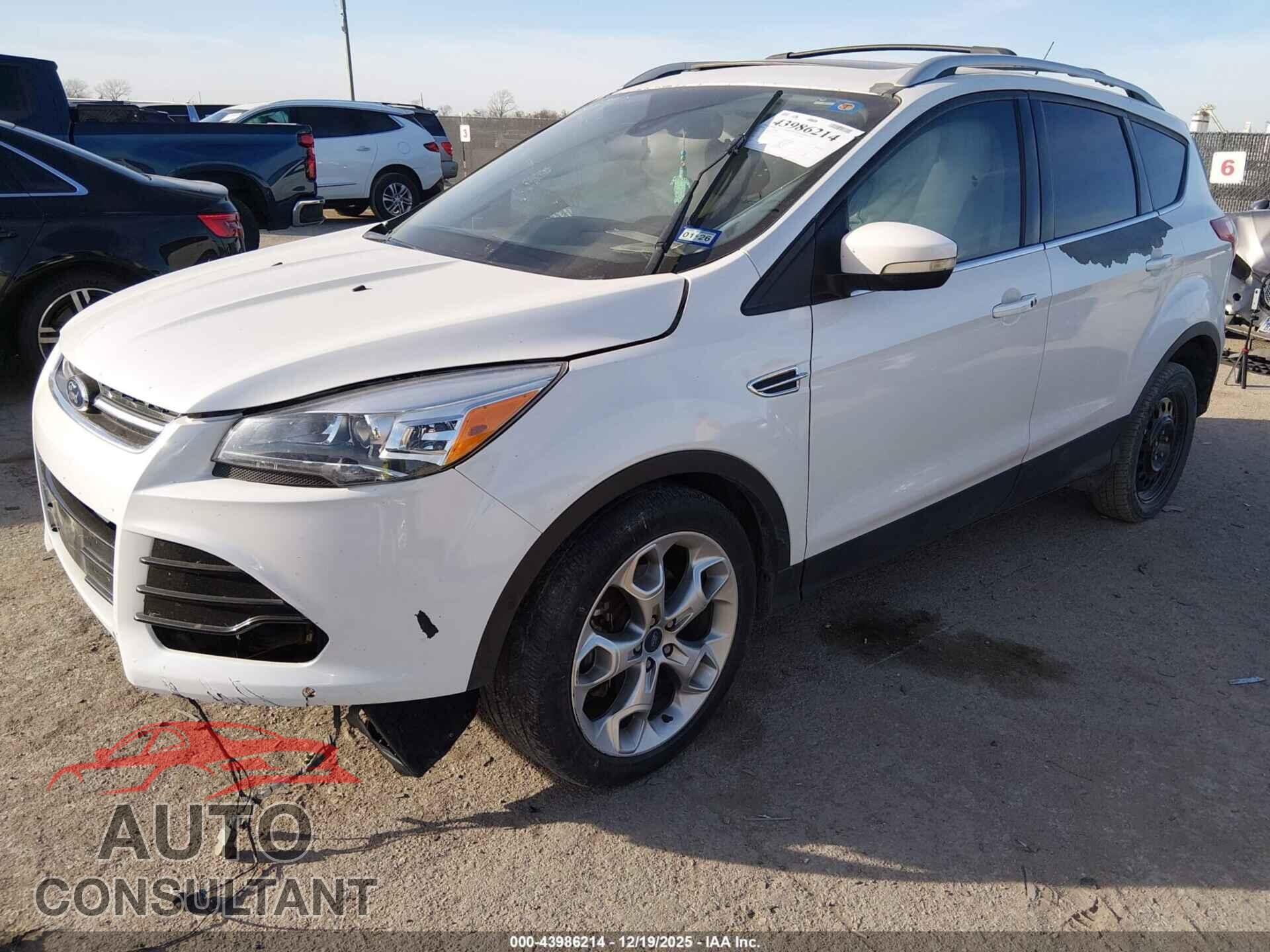 FORD ESCAPE 2016 - 1FMCU0J94GUB11115