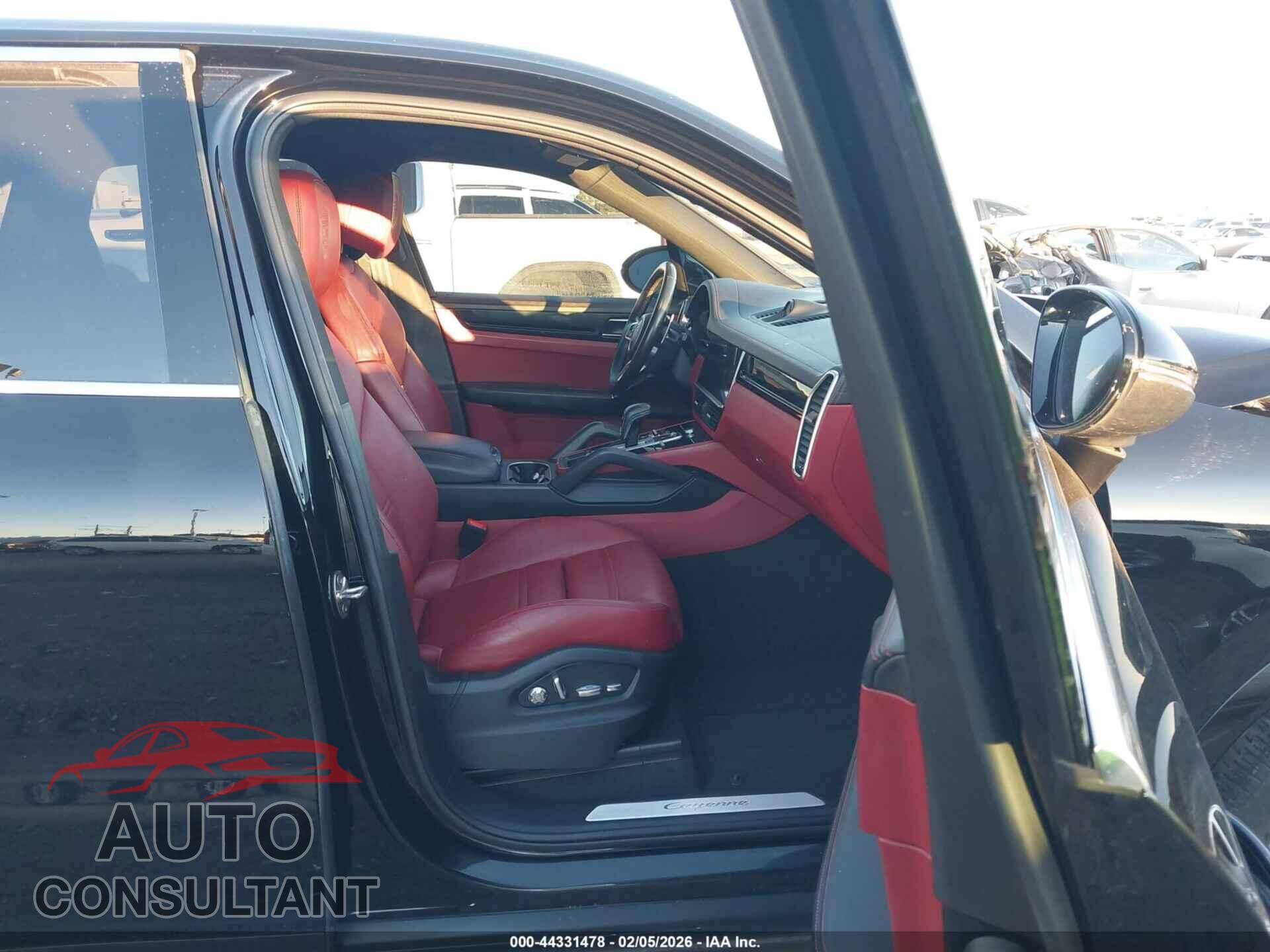 PORSCHE CAYENNE 2020 - WP1AA2AY6LDA10495