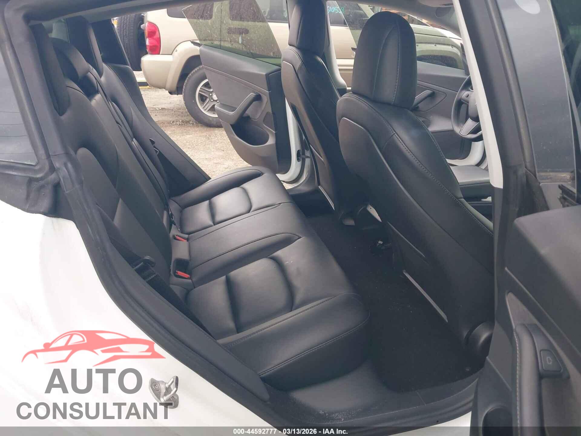 TESLA MODEL 3 2021 - 5YJ3E1EA2MF850144