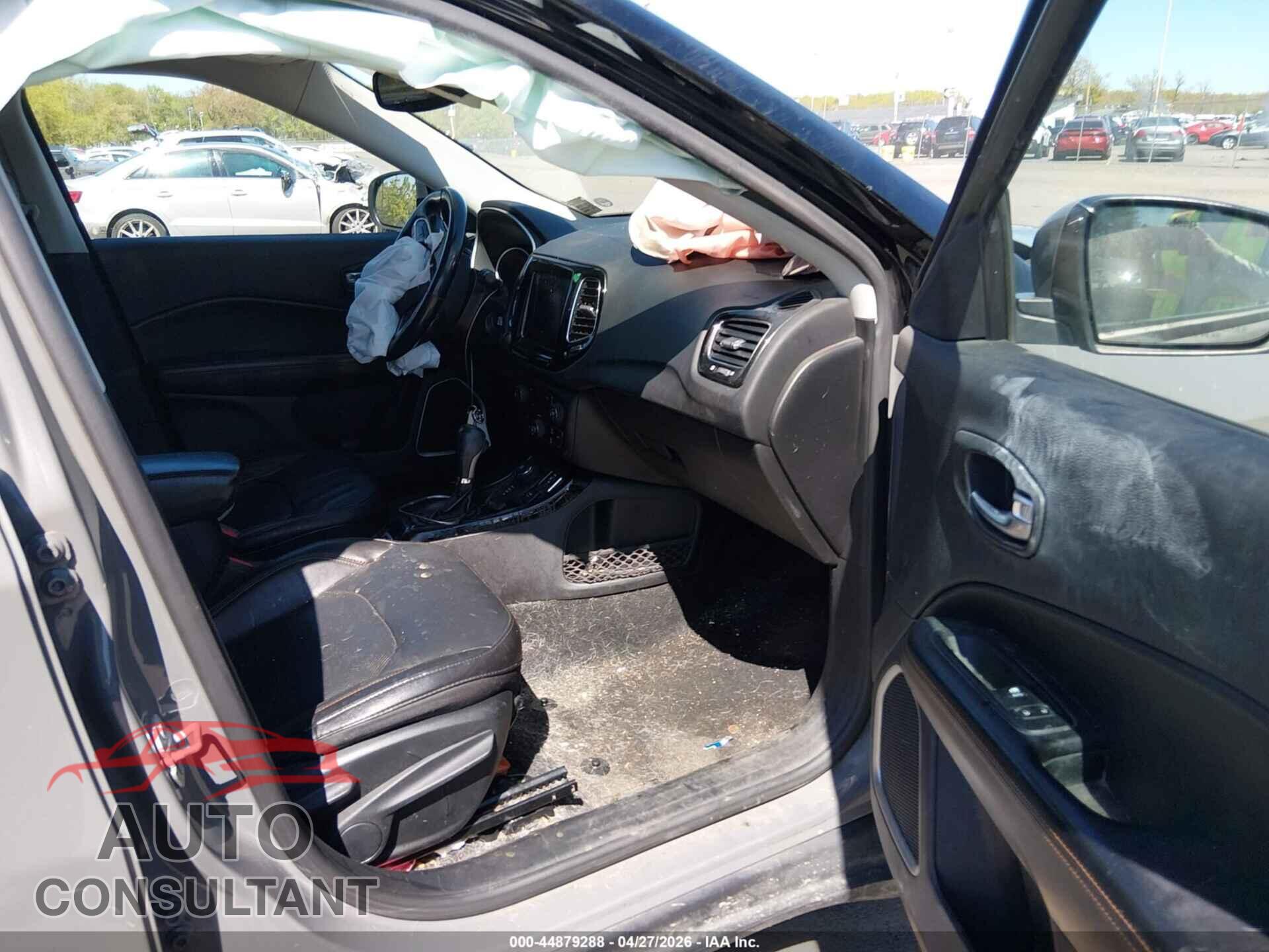 JEEP COMPASS 2020 - 3C4NJDCB5LT138048